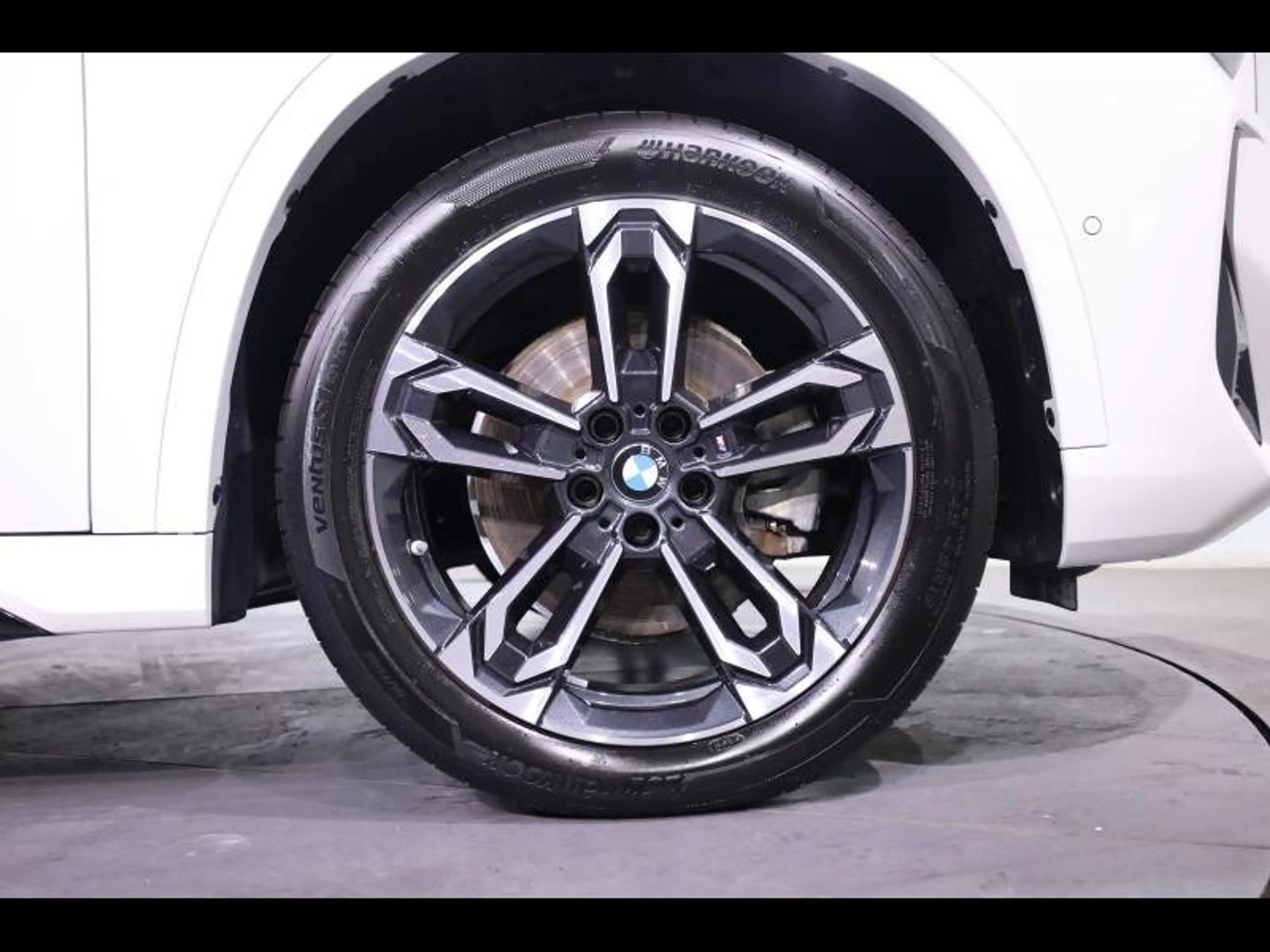 BMW iX1 xDrive30 Kit M Sport — photo 8