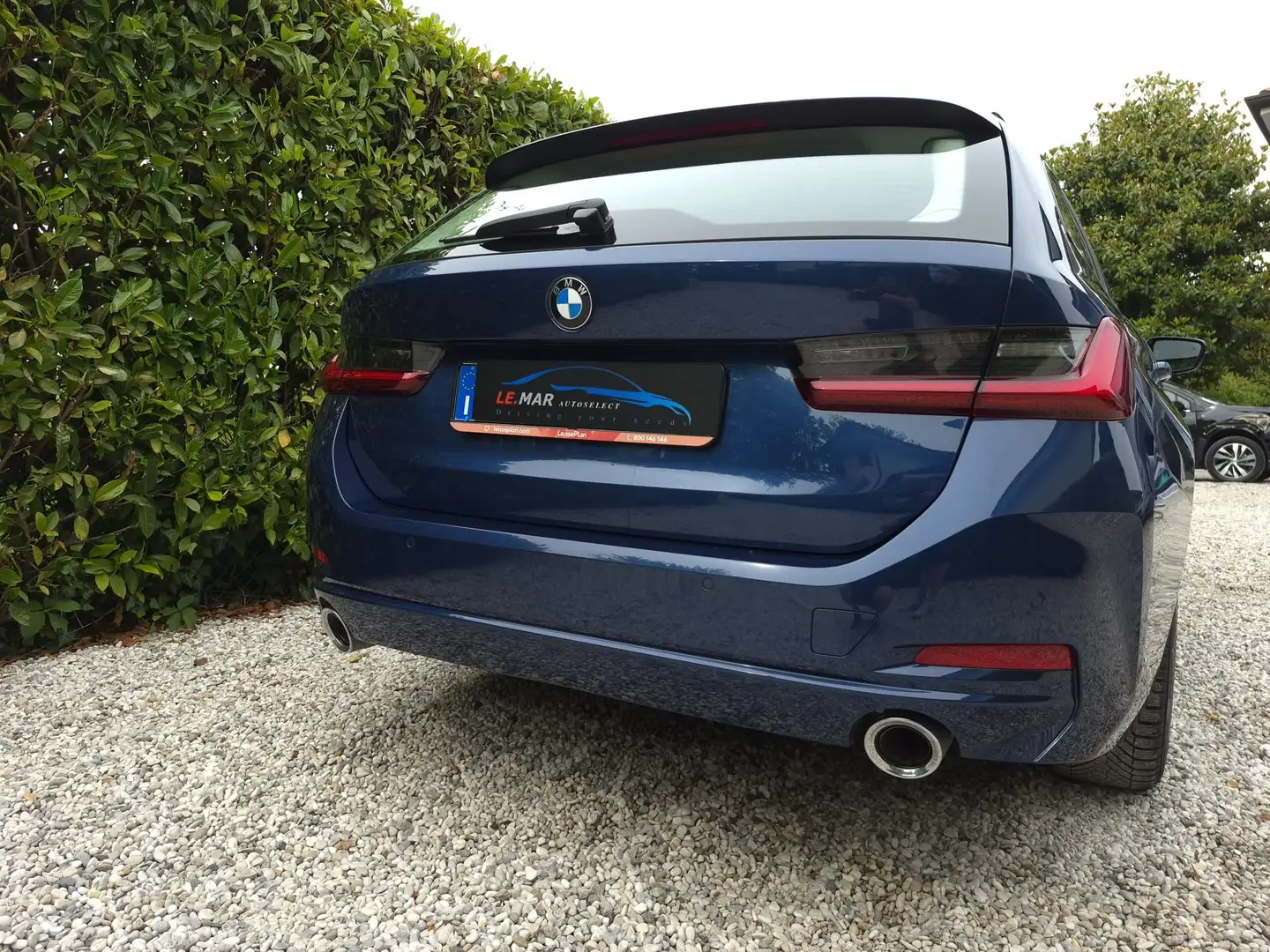 BMW 320 320d Touring mhev 48V xdrive Modrá - 2