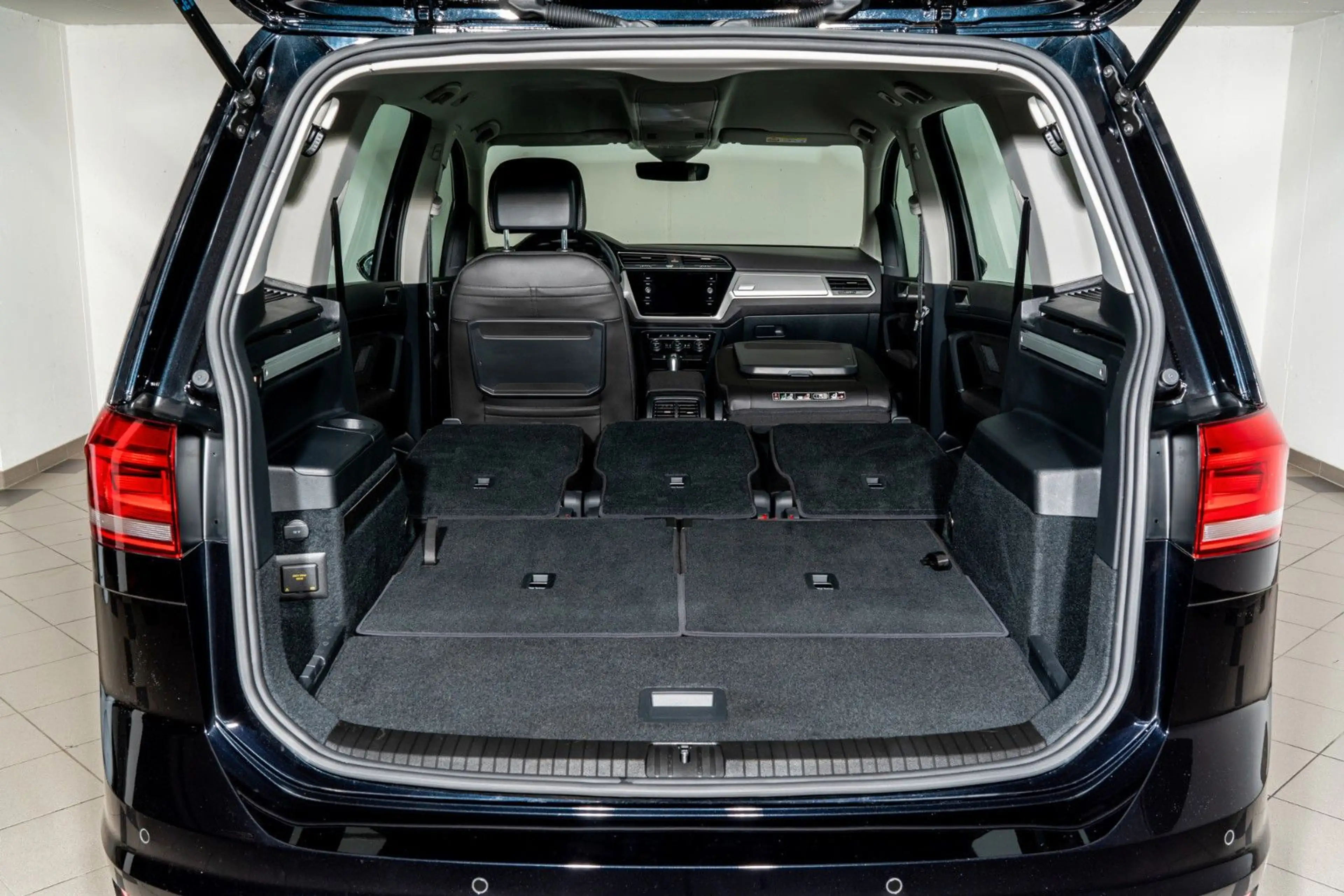 Volkswagen Touran Comfortline BMT/Start-Stop — photo 18