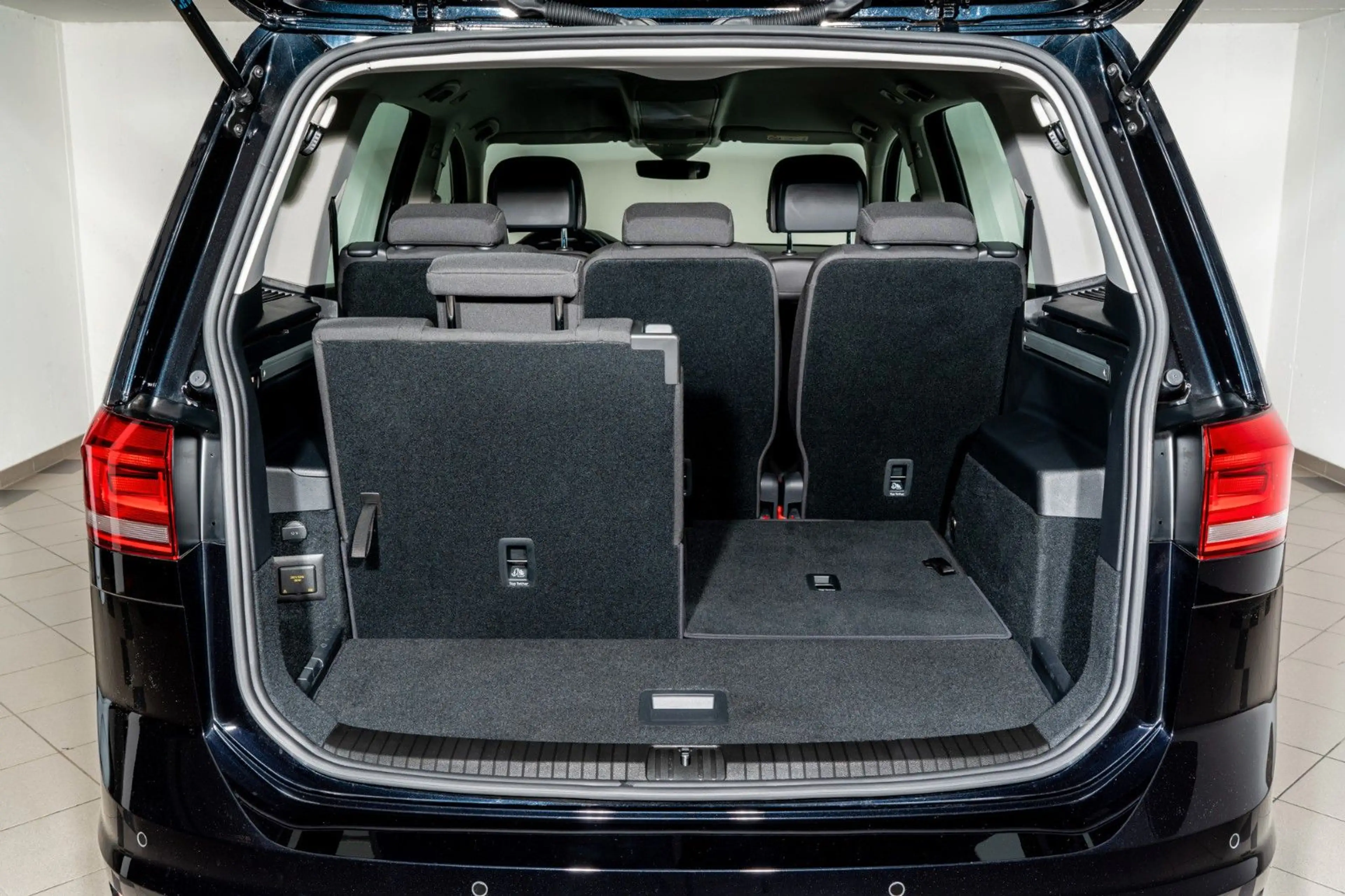 Volkswagen Touran Comfortline BMT/Start-Stop — photo 14