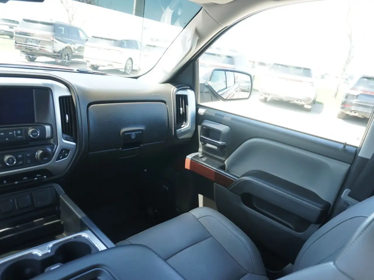 GMC Sierra 1500 снимка GMC Sierra 1500