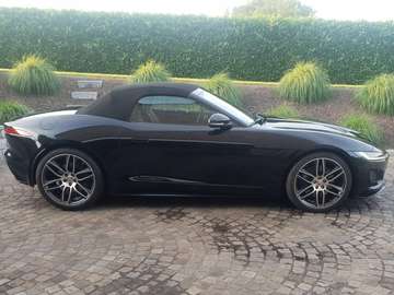 F-Type Coupe 2.0 i4 P300 R-Dynamic