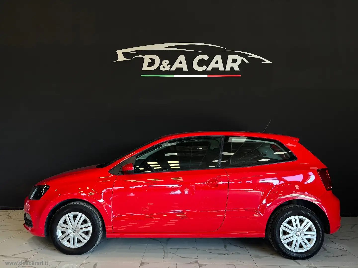 Volkswagen Polo 1.0 MPI 3p. Trendline Rouge - 1