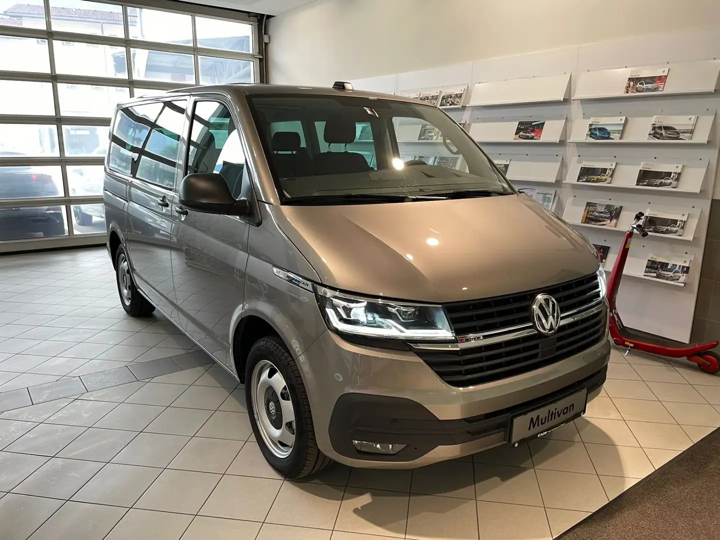 Volkswagen T6.1 Multivan Trendline - 1