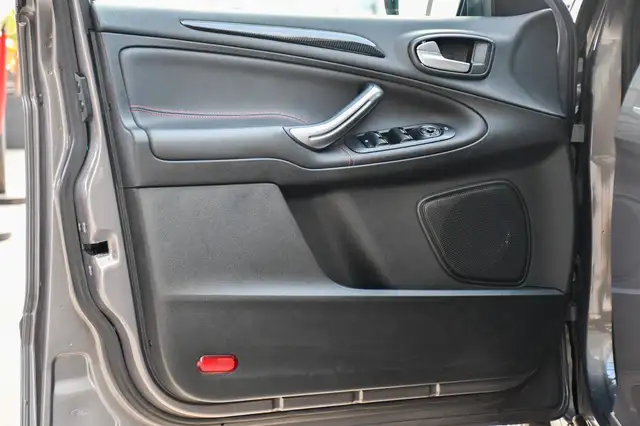 Ford S-Max view 7