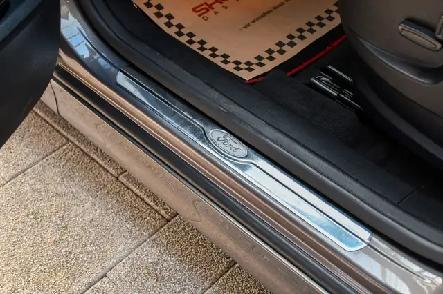 Ford S-Max view 9