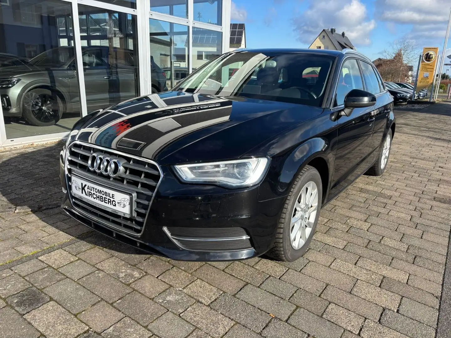 Audi A3 Sportback attraction+Xenon+Tempom+Navi+PDC+ Noir - 1