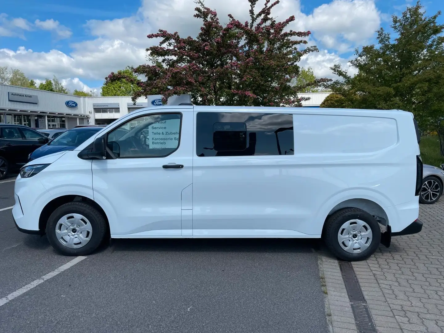 Ford Transit Custom Doppelkabine 320L2 Trend *NAV*AHK Weiß - 2