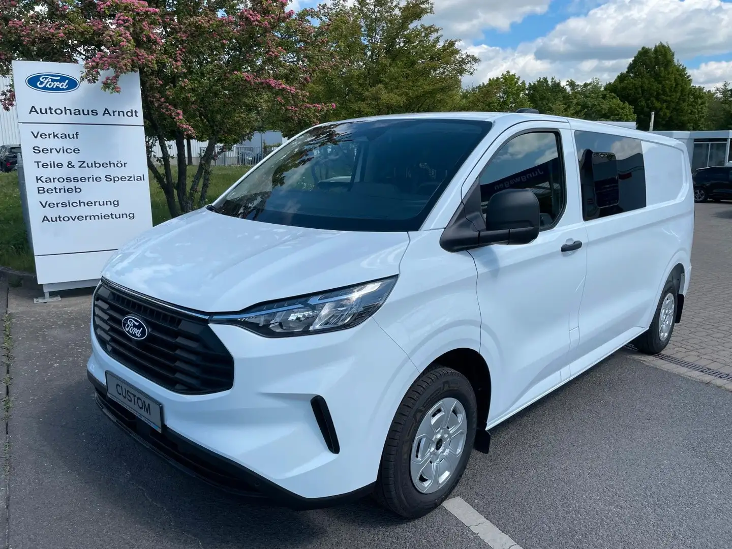 Ford Transit Custom Doppelkabine 320L2 Trend *NAV*AHK Weiß - 1