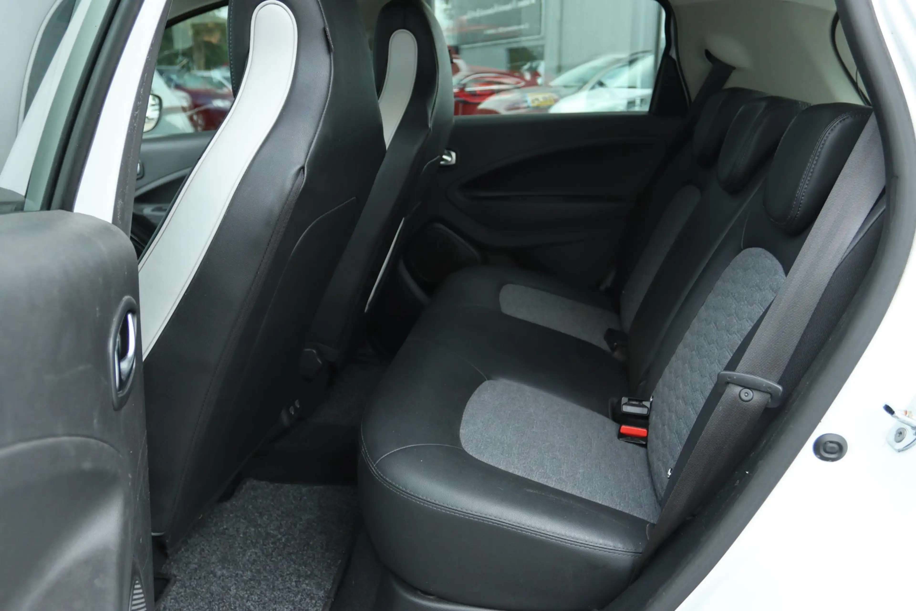 Renault ZOE R135 INTENS 52 KWH SOH 92.6% | KOOPACCU | CARPLAY — photo 12