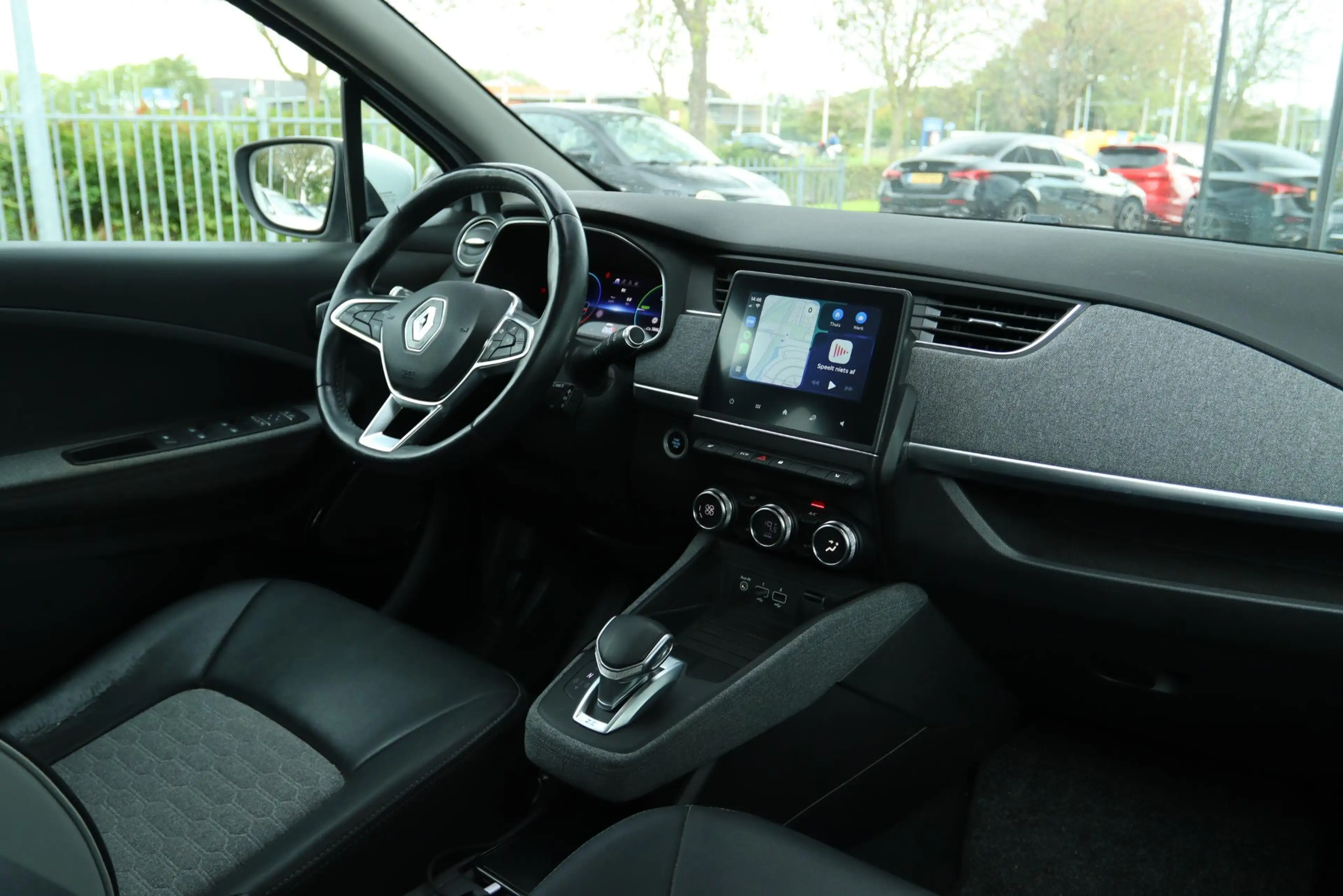 Renault ZOE R135 INTENS 52 KWH SOH 92.6% | KOOPACCU | CARPLAY — photo 5