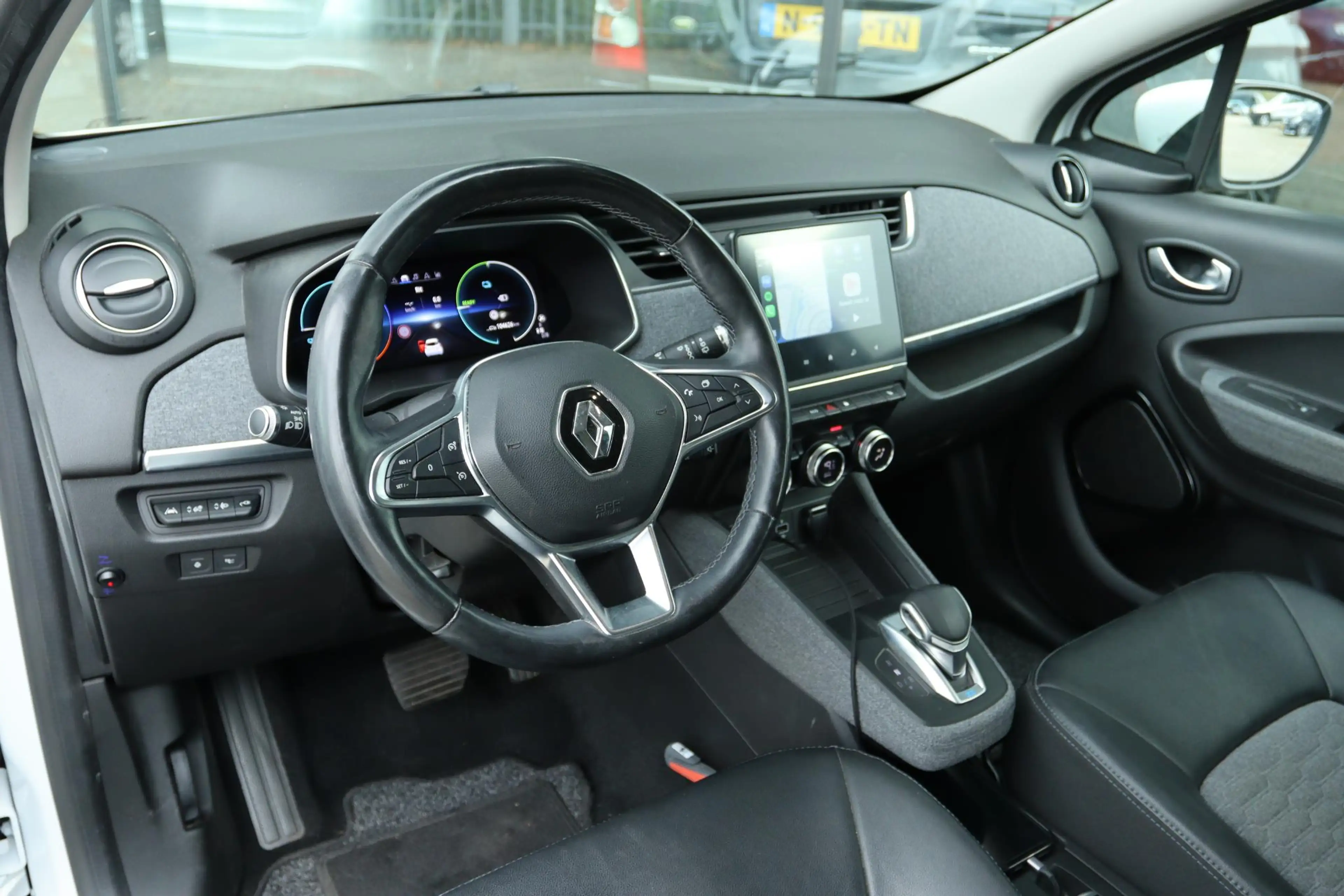 Renault ZOE R135 INTENS 52 KWH SOH 92.6% | KOOPACCU | CARPLAY — photo 3