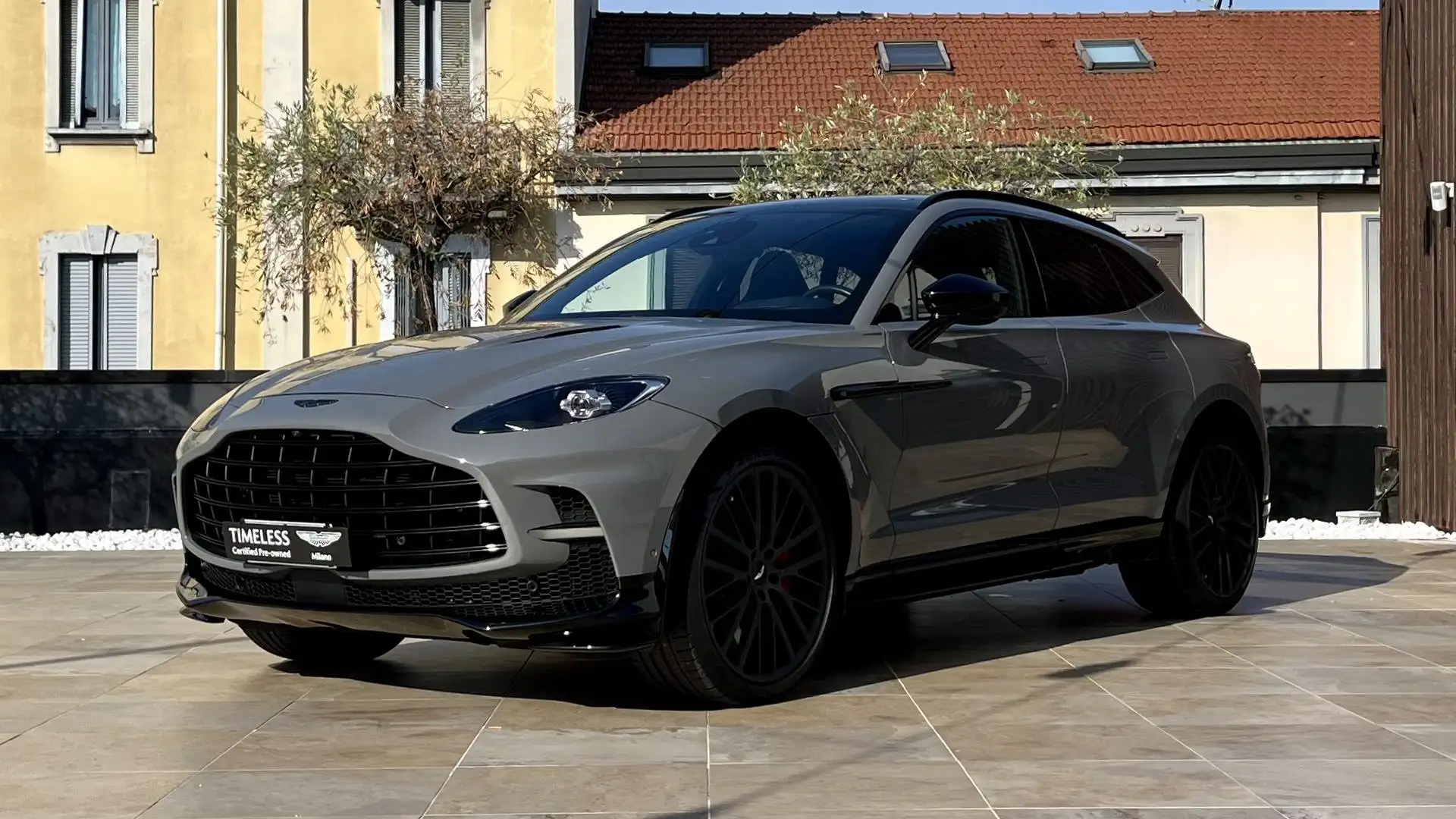 Aston Martin DBX 707 4.0 auto Gris - 1