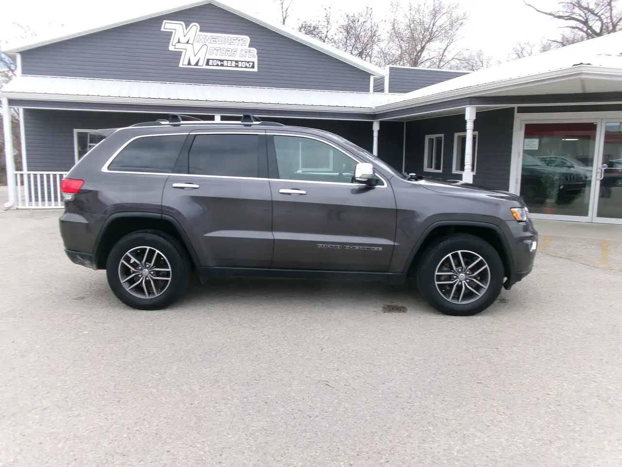 Jeep Grand Cherokee снимка Jeep Grand Cherokee