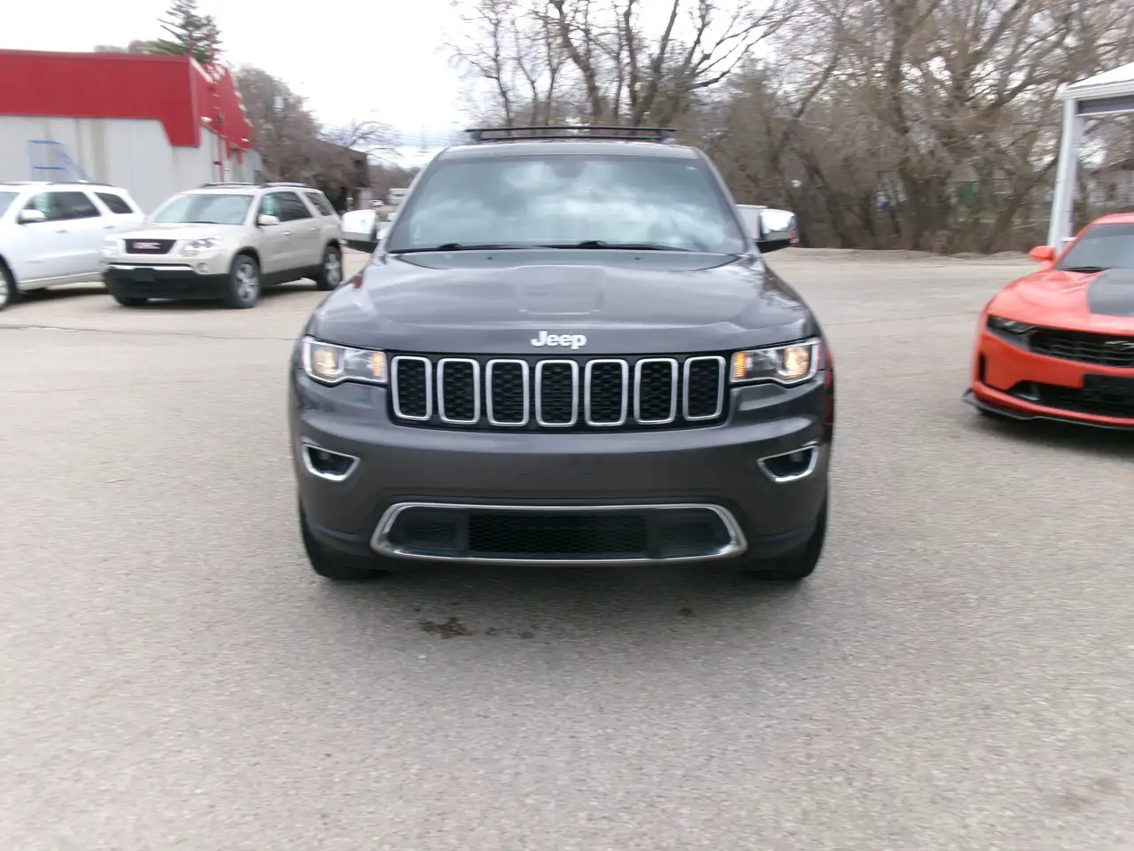 Jeep Grand Cherokee снимка Jeep Grand Cherokee