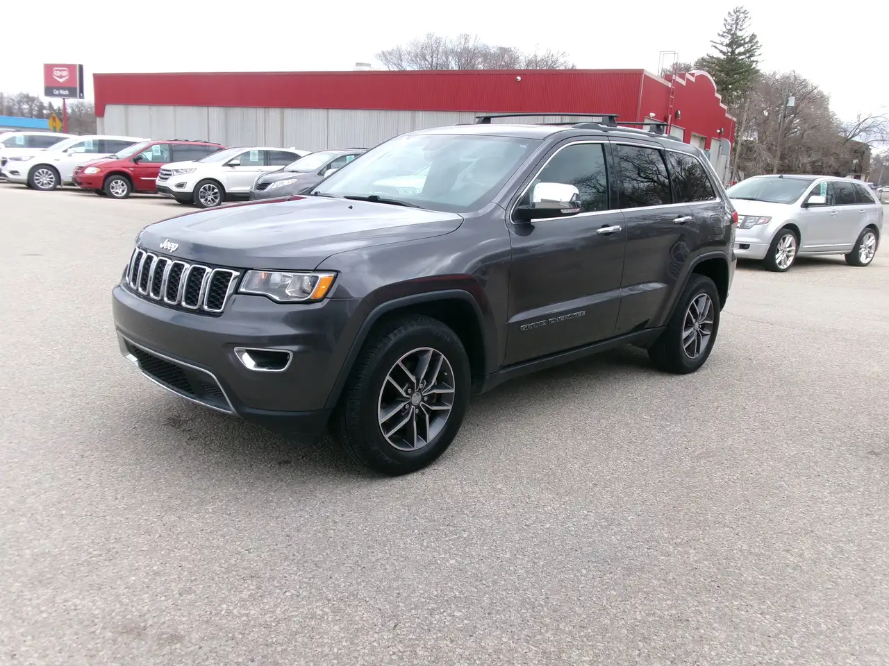 Jeep Grand Cherokee снимка Jeep Grand Cherokee