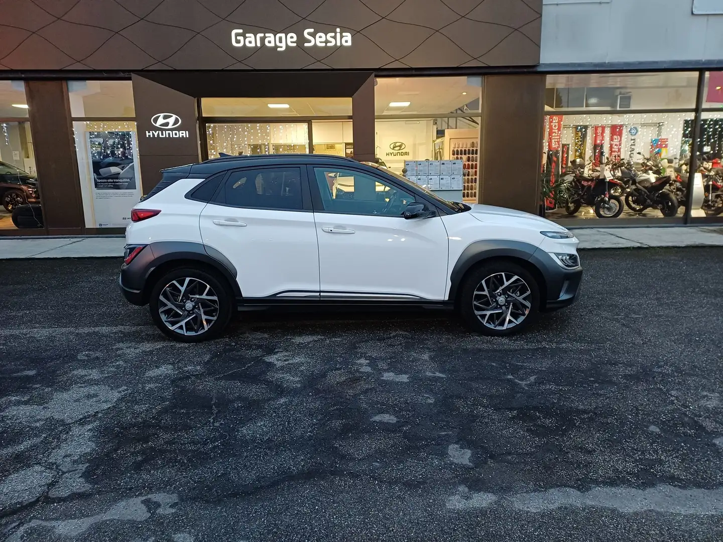 Hyundai KONA Kona HEV 1.6 DCT XClass OK NEOP Blanc - 2