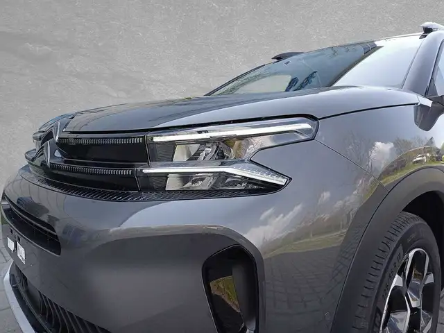 Citroen C5 Aircross view 2