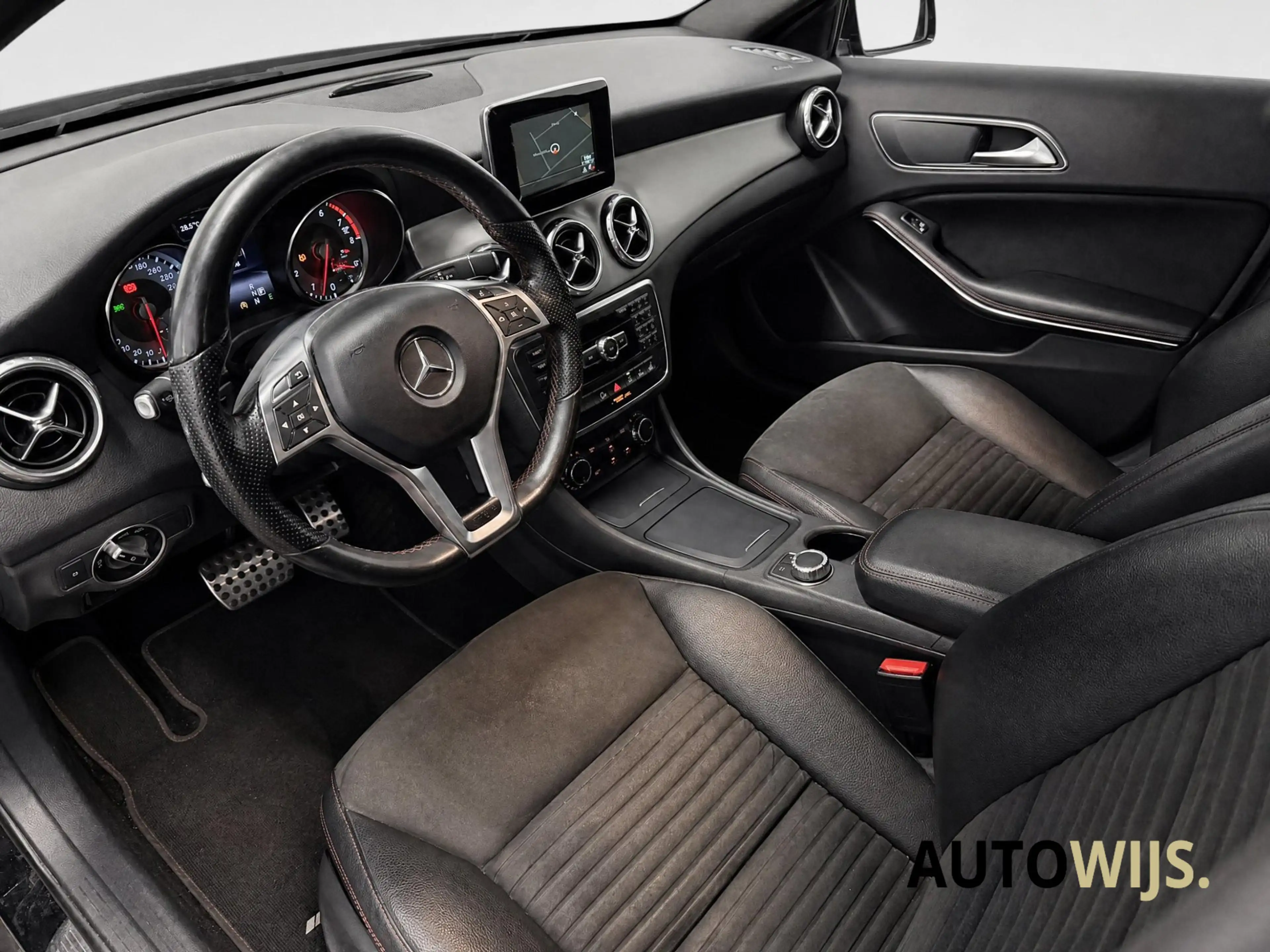 Mercedes-Benz GLA 200 Prestige|AMG|NAVI|CAMERA|Stoelverw|LED|GOED ONDERH — photo 5