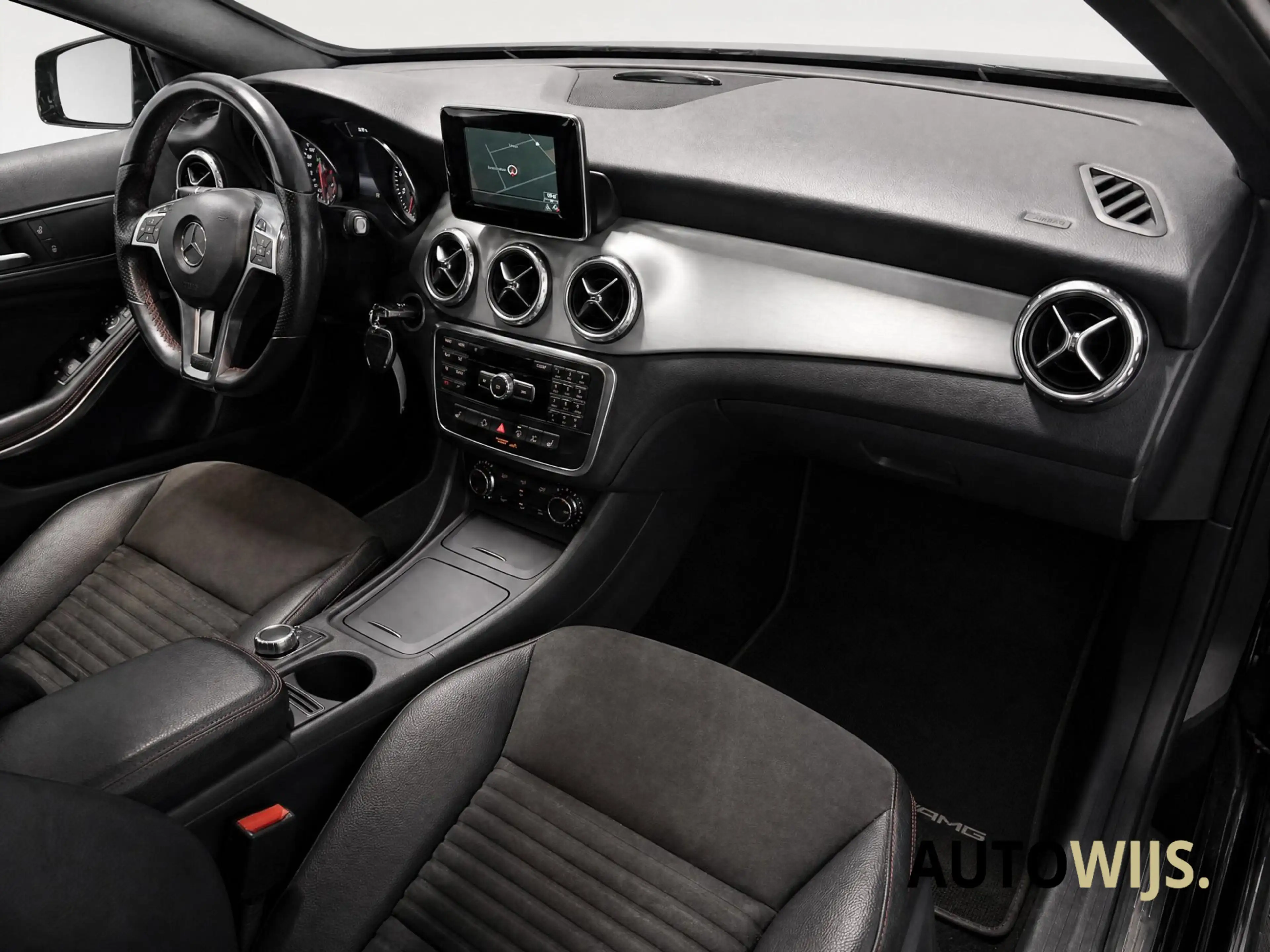 Mercedes-Benz GLA 200 Prestige|AMG|NAVI|CAMERA|Stoelverw|LED|GOED ONDERH — photo 15