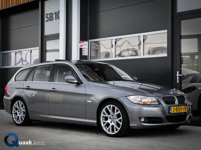 BMW 325 3-serie Touring 325i High Executive | PANO | TREKH