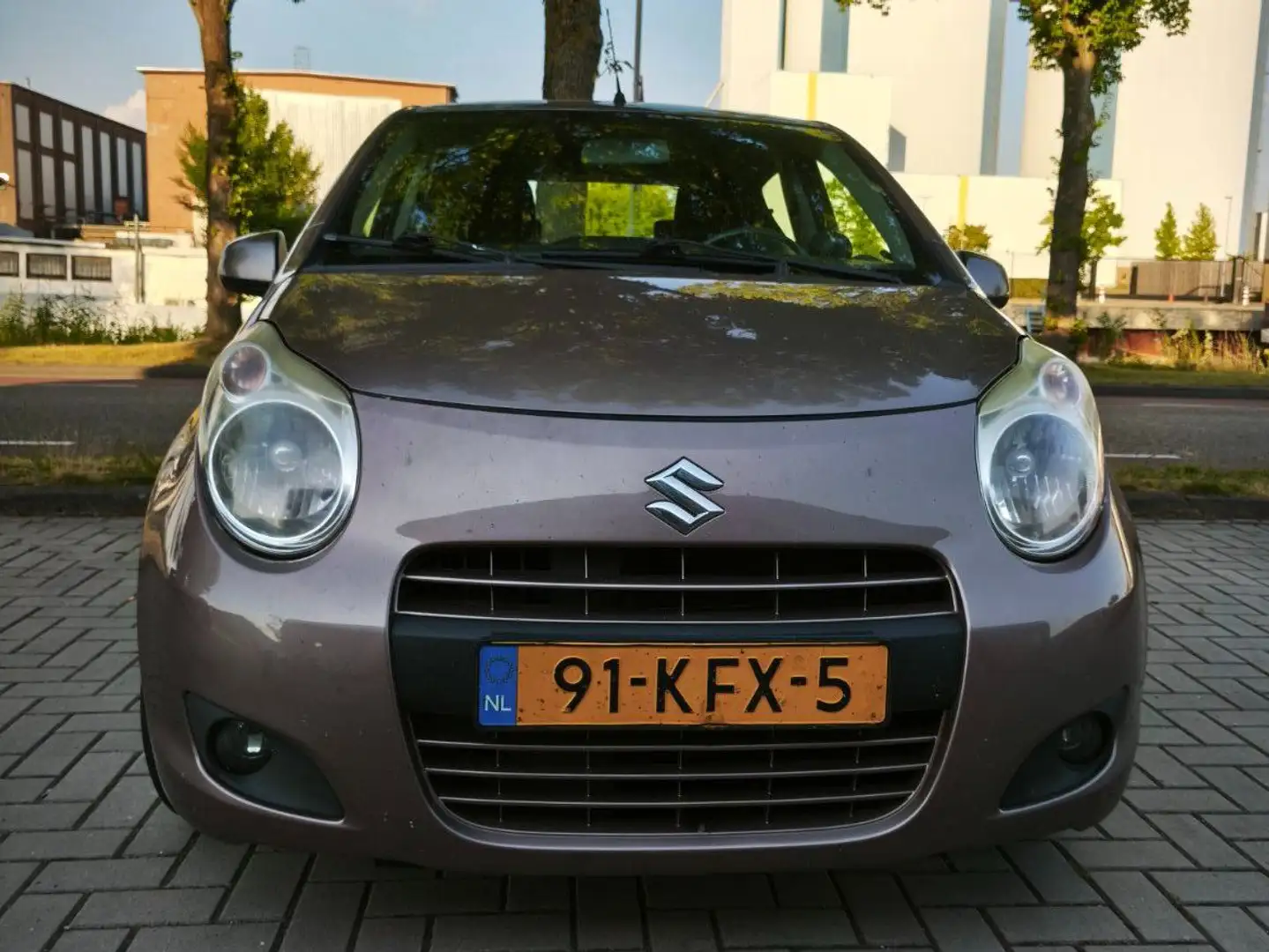 Suzuki Alto Alto 1.0 Exclusive Bruin - 1