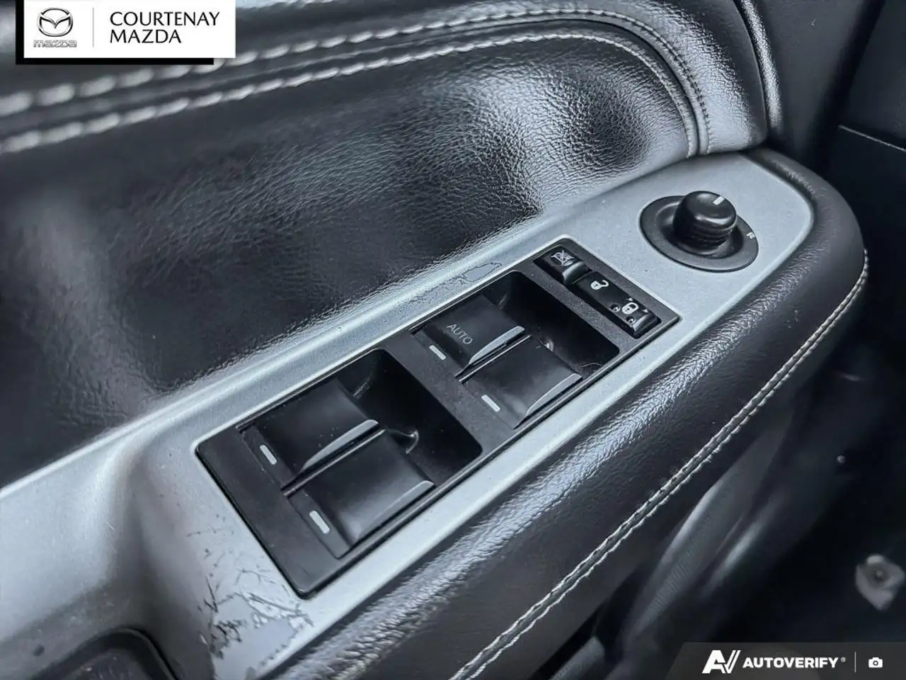 Jeep Compass photo Jeep Compass