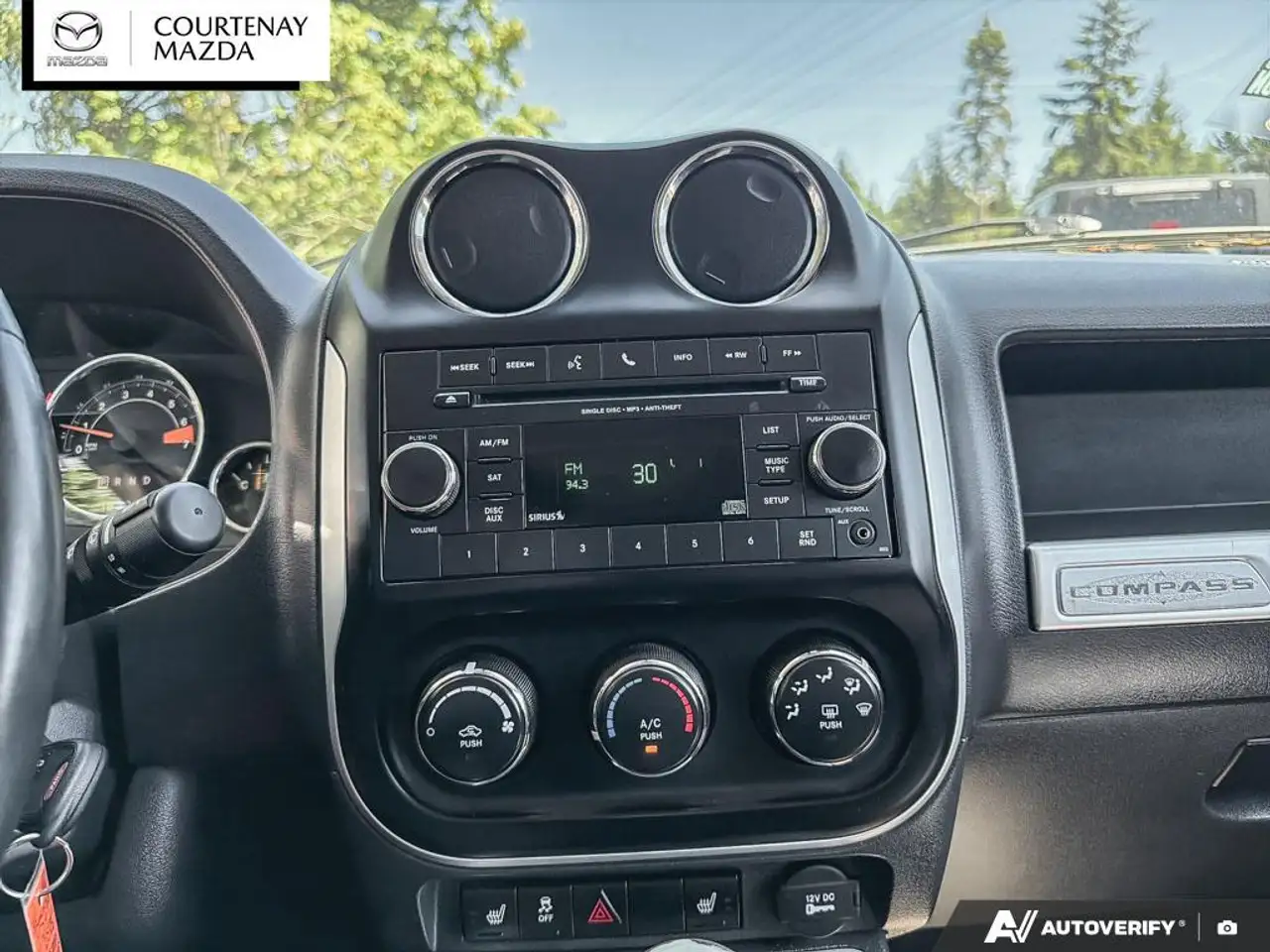 Jeep Compass photo Jeep Compass