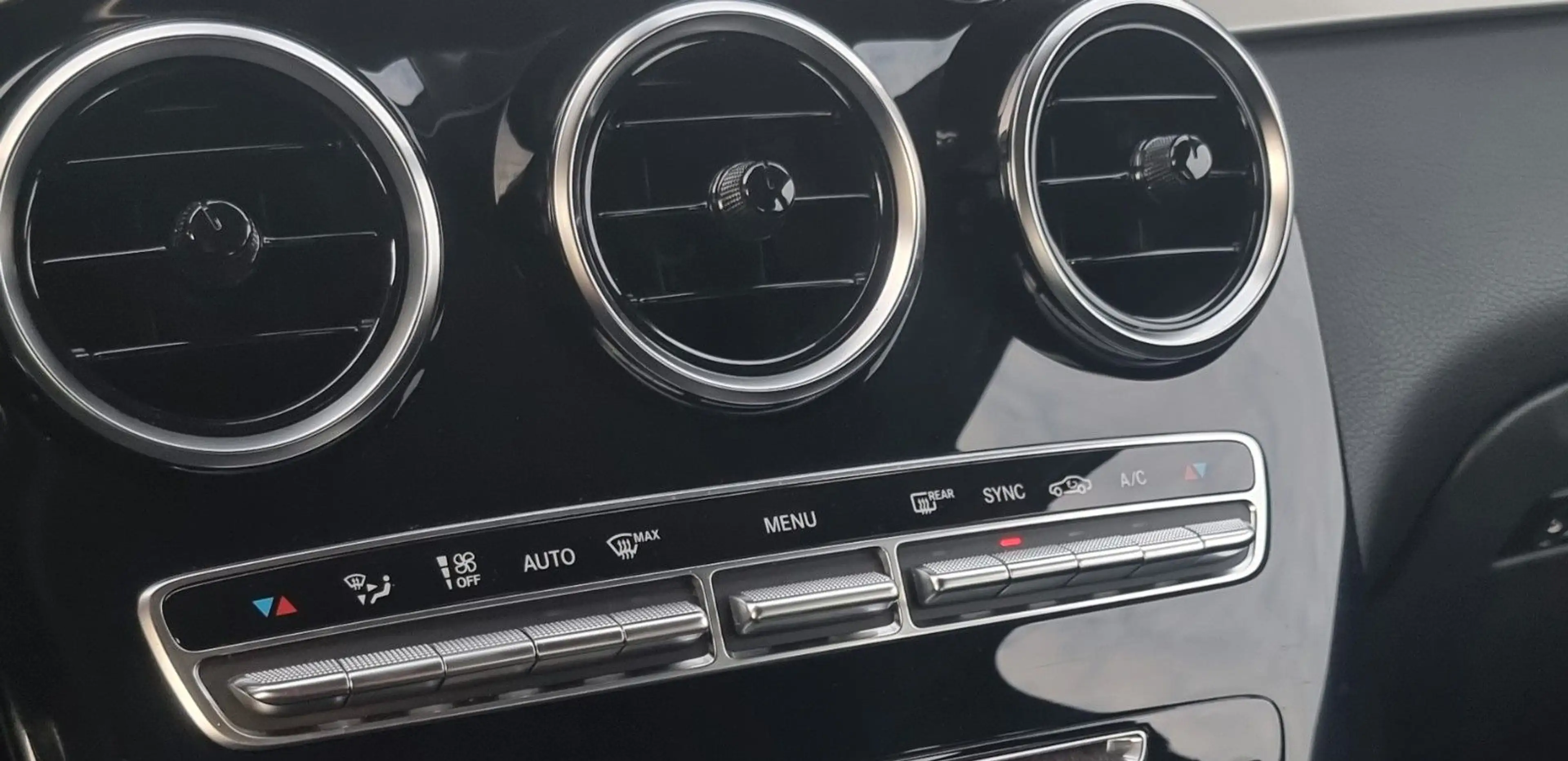 Mercedes-Benz GLC 350 d 4Matic — photo 26