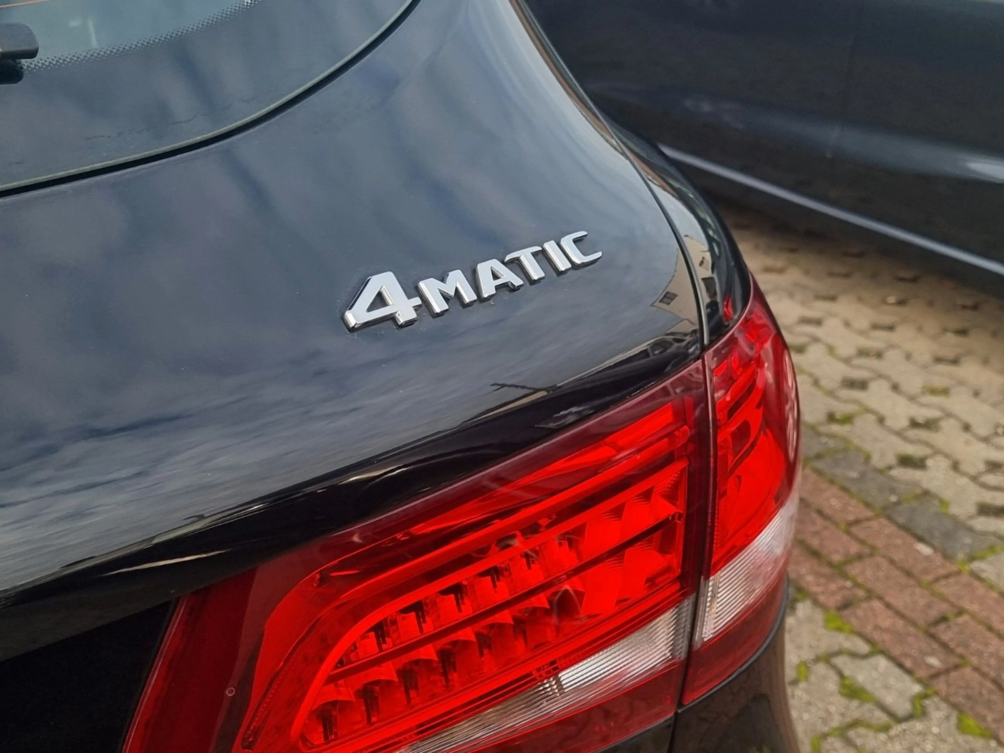 Mercedes-Benz GLC 350 d 4Matic — photo 8