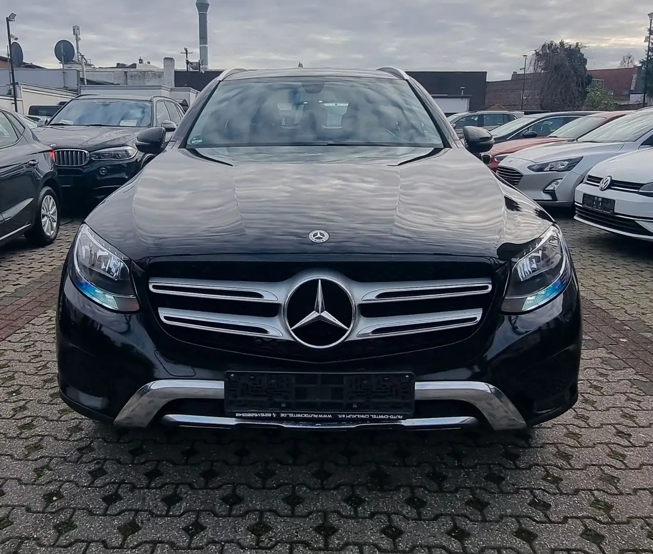 Mercedes-Benz GLC 350 d 4Matic-1HD-NAVI-TEMPOMA-SITZHZ-GARANTI Schwarz - 1