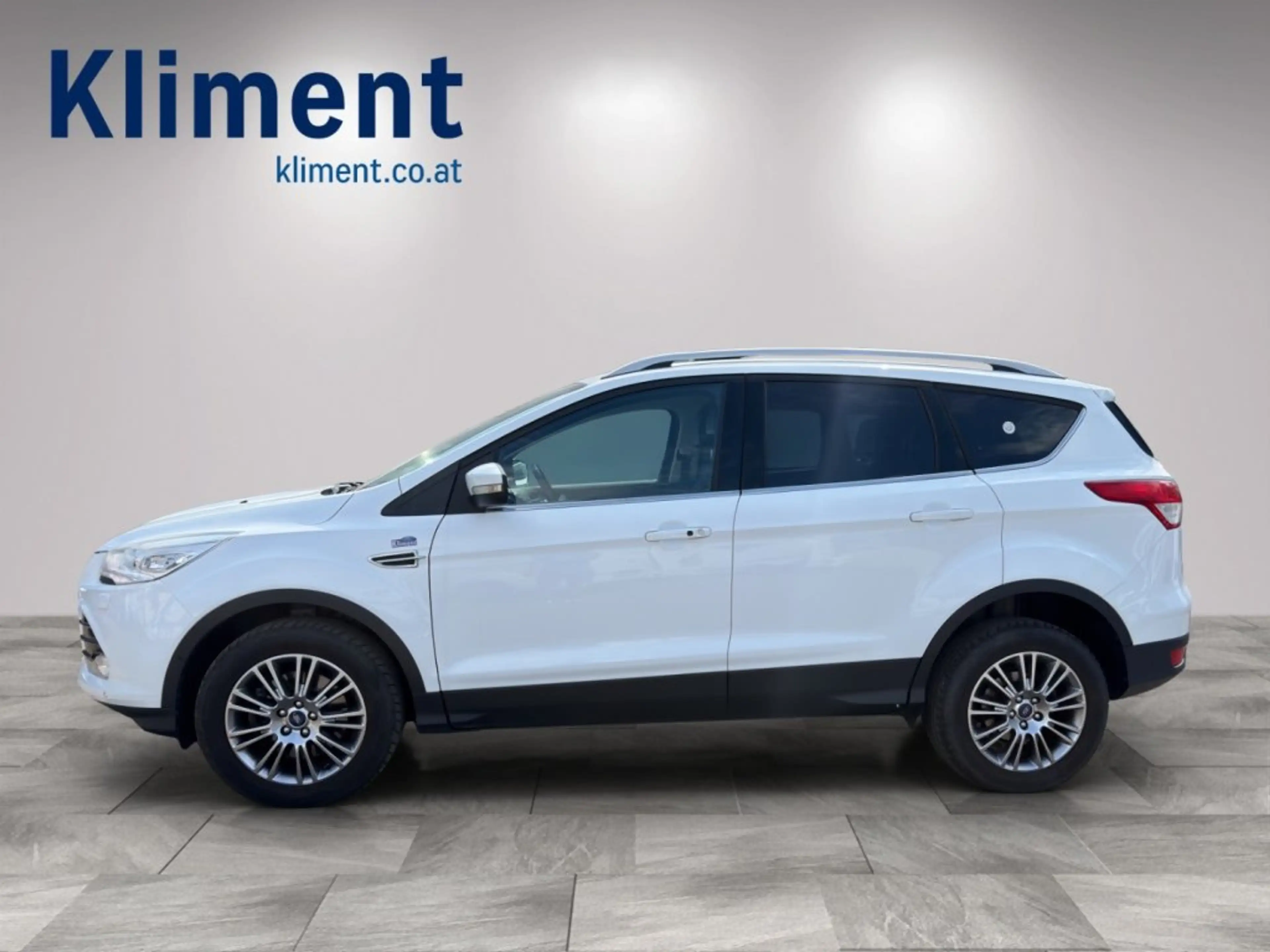 Ford Kuga 2,0 TDCi Titanium — photo 2