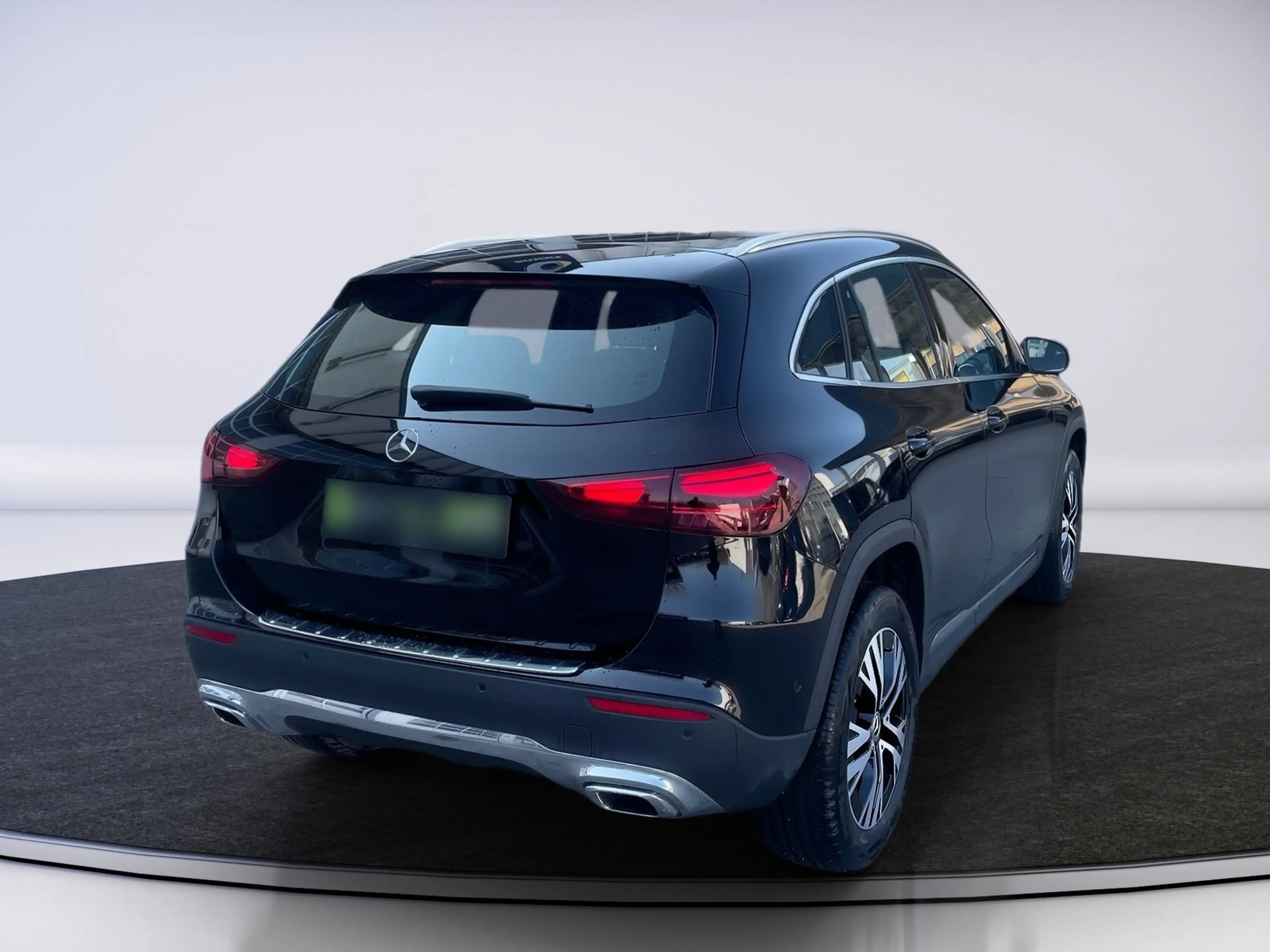 Mercedes-Benz GLA 180 d AUT Kam. KlimaA LED LM Navi PDC SHZ — photo 5