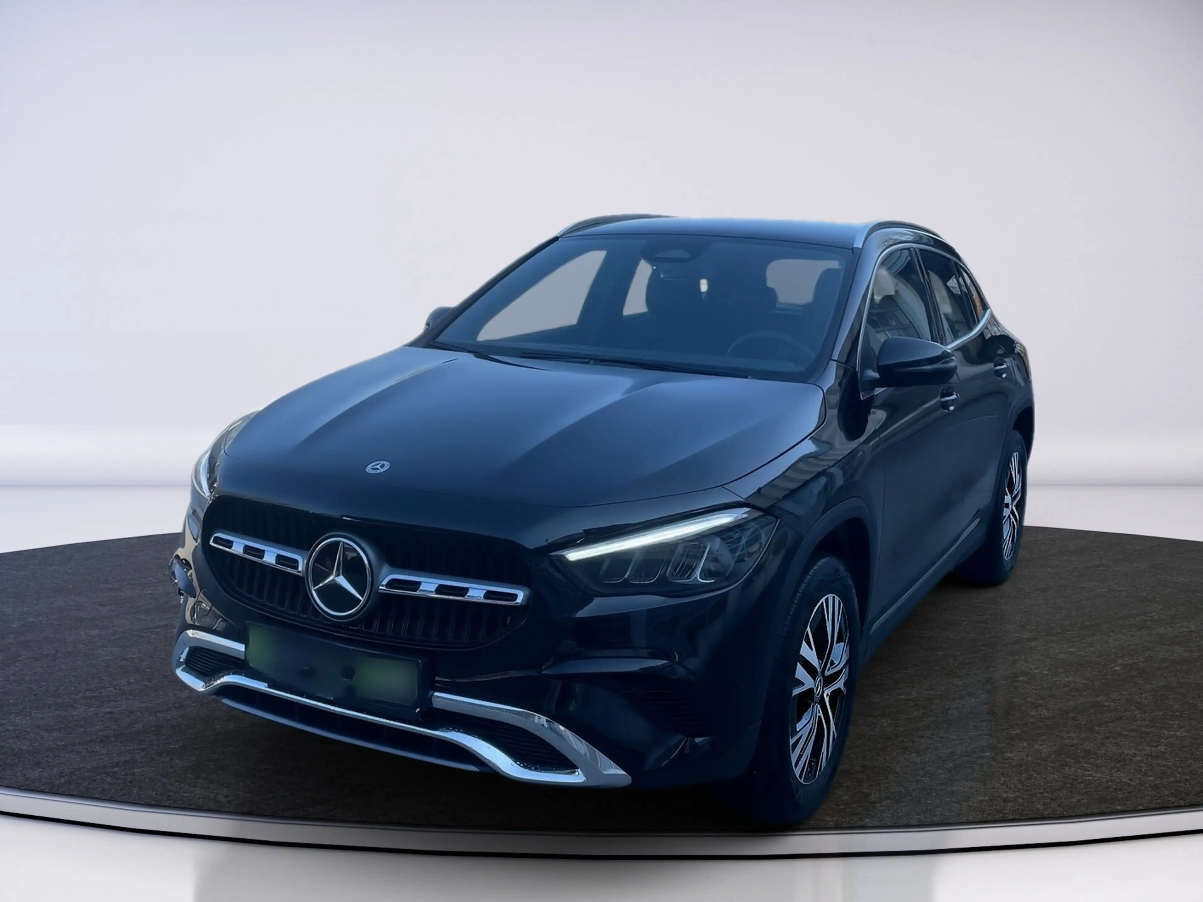 Mercedes-Benz GLA 180 d AUT Kam. KlimaA LED LM Navi PDC SHZ — photo 3