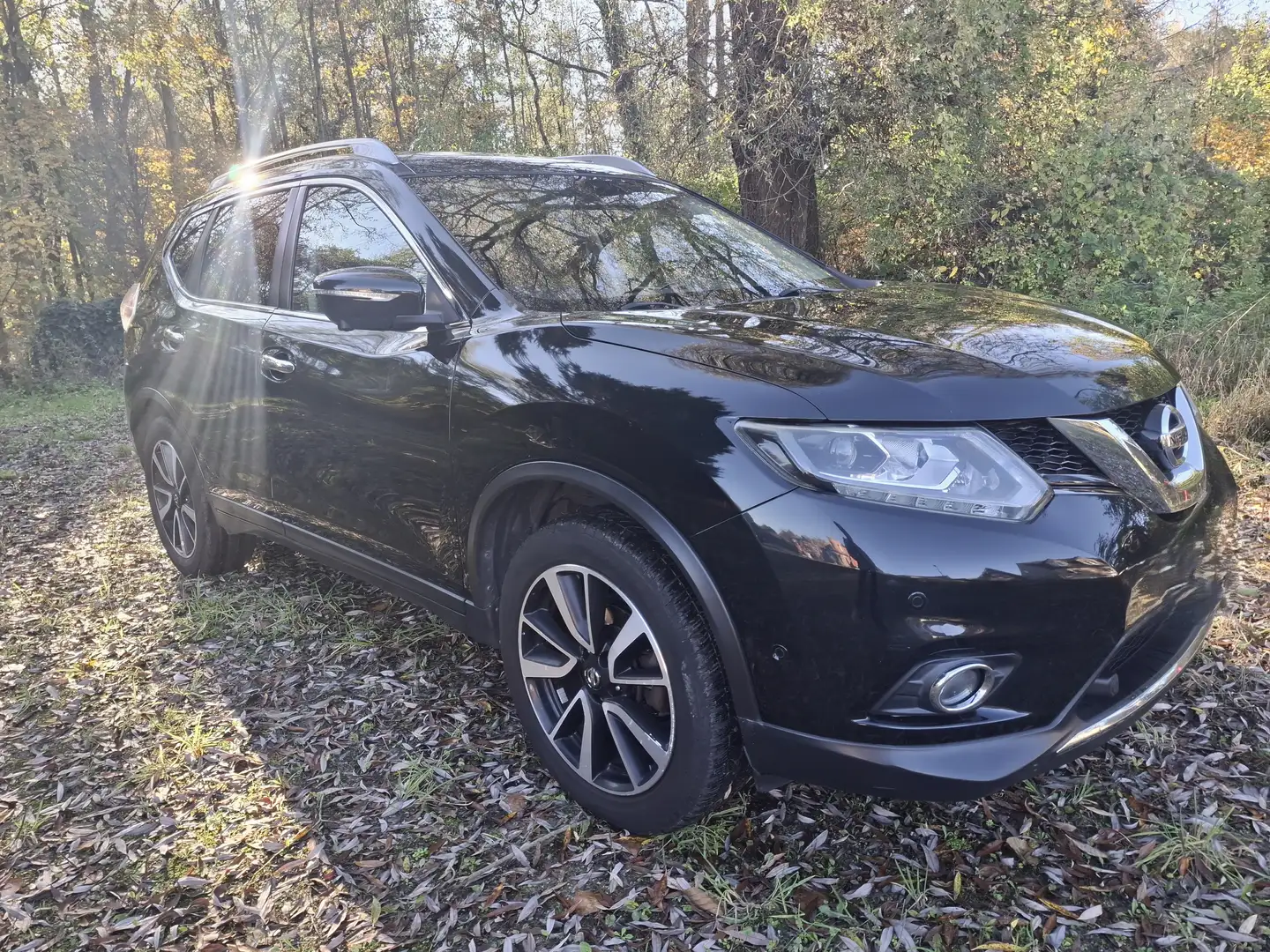 Nissan X-Trail X-Trail 1.6 dCi Tekna Zwart - 1