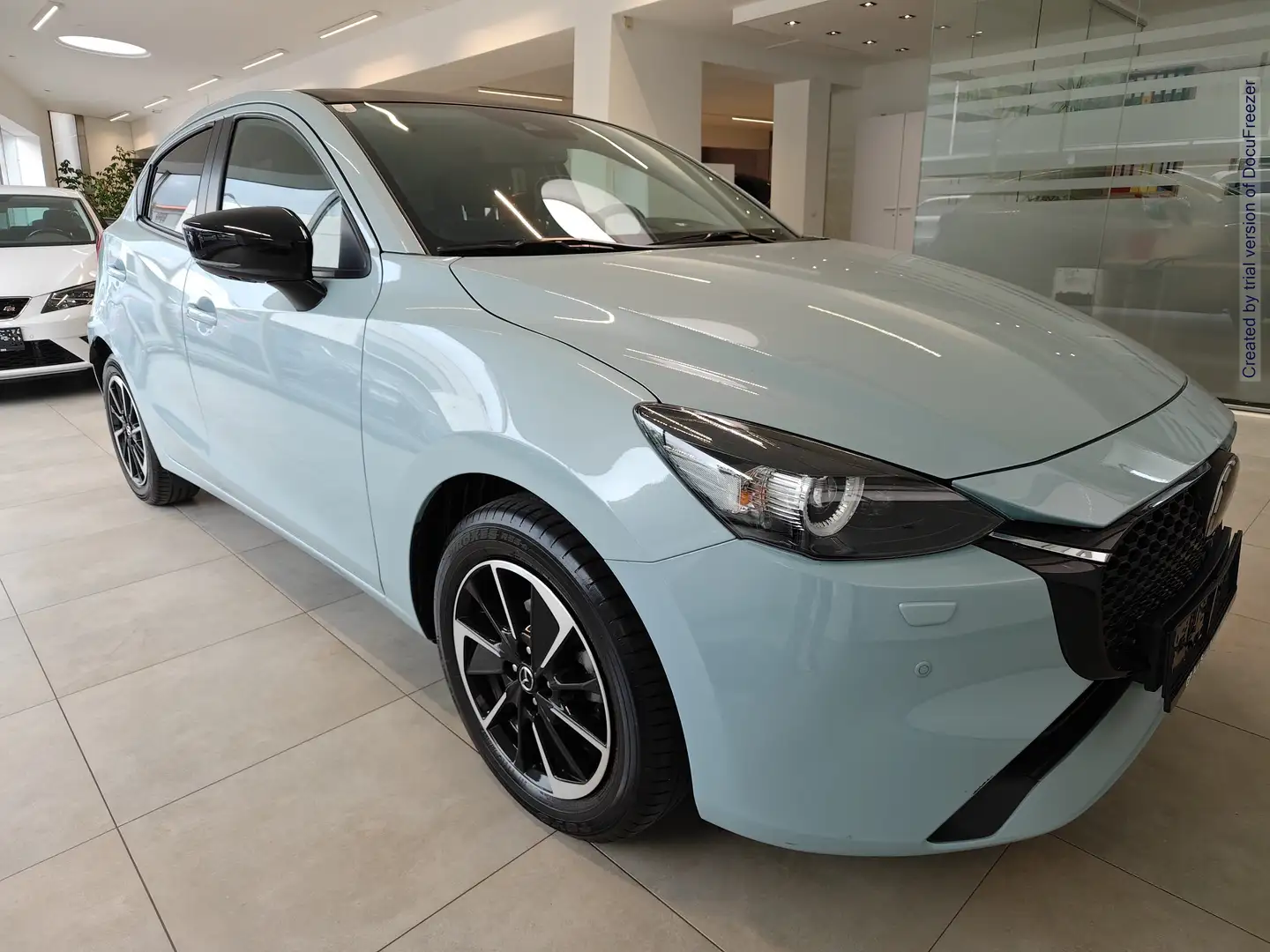Mazda 2 e-Skyactiv G90 Homura Aka"Sondermodell" Blau - 2