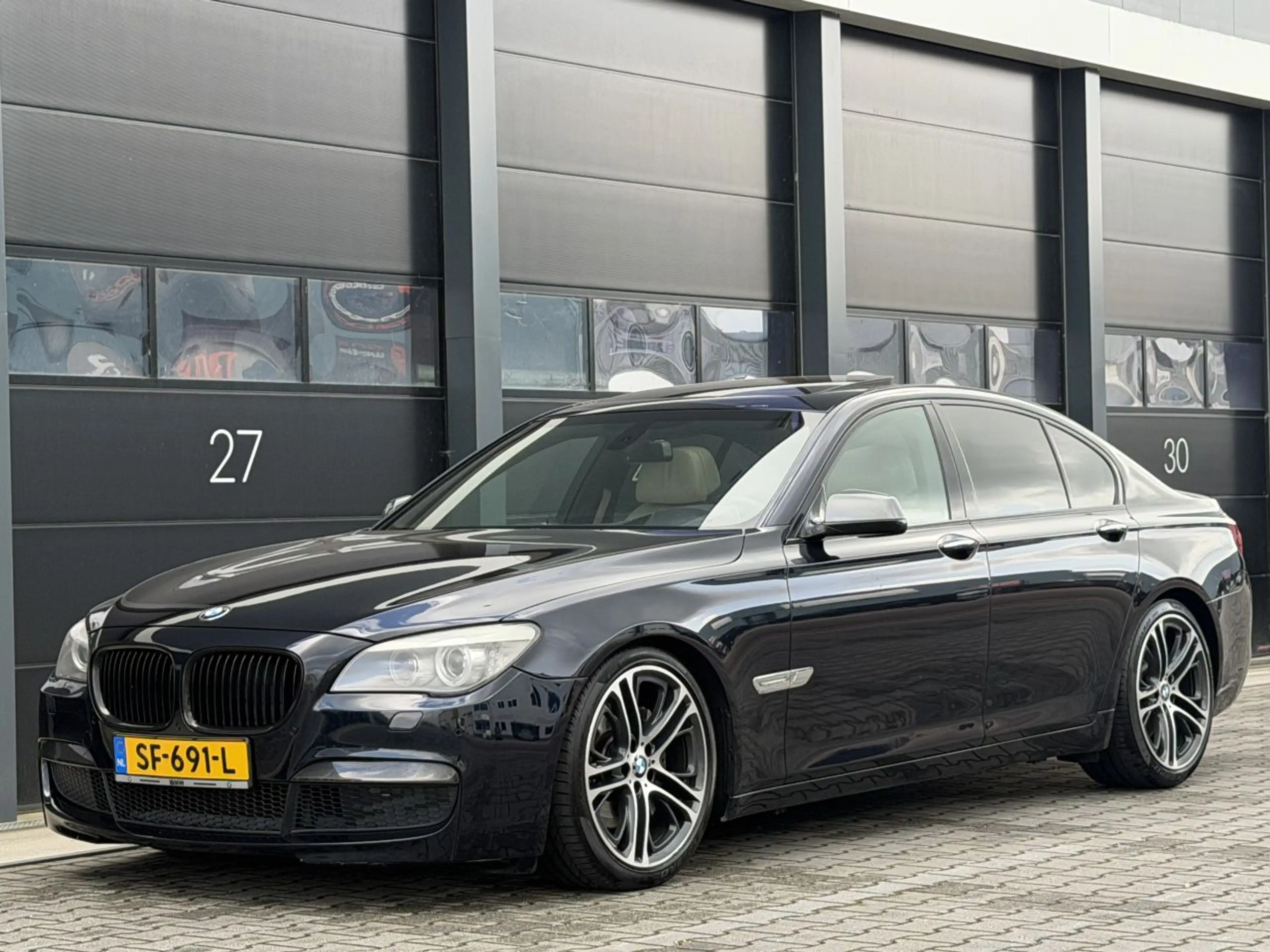 BMW 730 7-serie 730d M-Pakket Head-Up Dak Leer