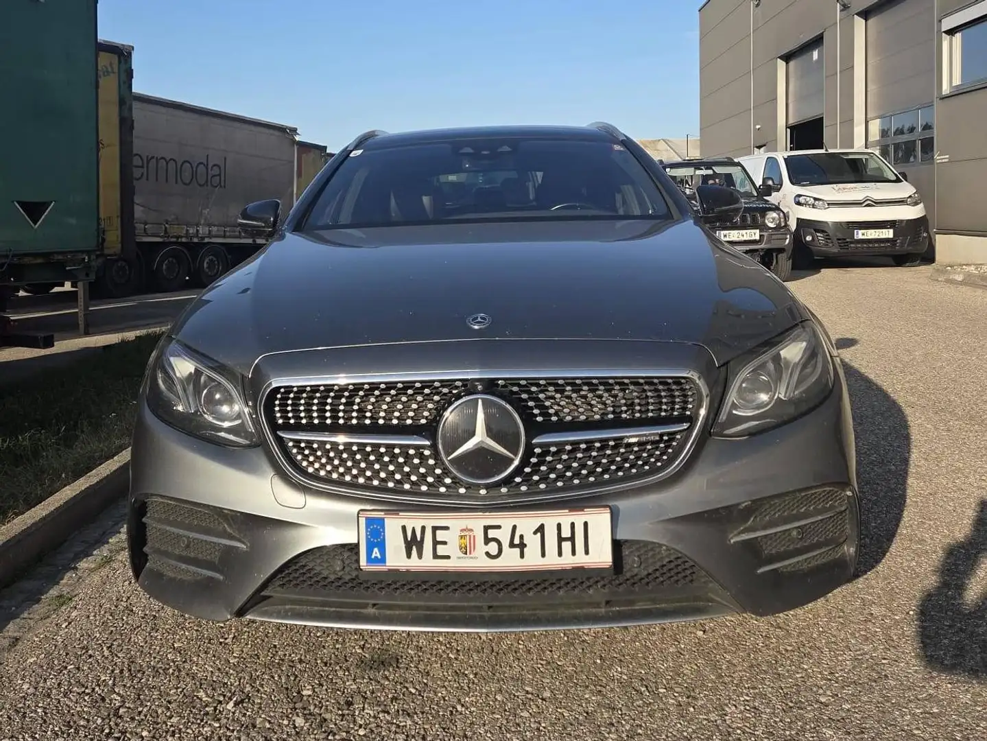 Mercedes-Benz E 43 AMG E43 AMG T 4MATIC Avantgarde Aut. Avantgarde Grau - 2
