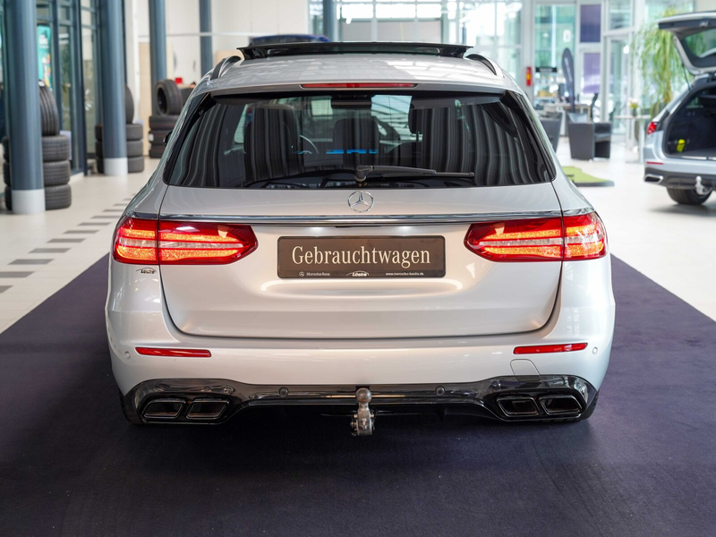 Mercedes-Benz E 450 E 450 T 4M AMG Line Night Burmester Pano AIR AHK — photo 4