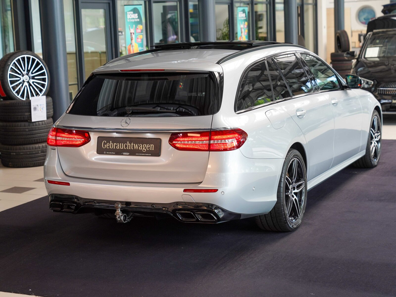 Mercedes-Benz E 450 E 450 T 4M AMG Line Night Burmester Pano AIR AHK — photo 3