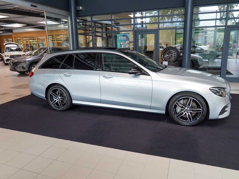 Mercedes-Benz E 450 E 450 T 4M AMG Line Night Burmester Pano AIR AHK — photo 2