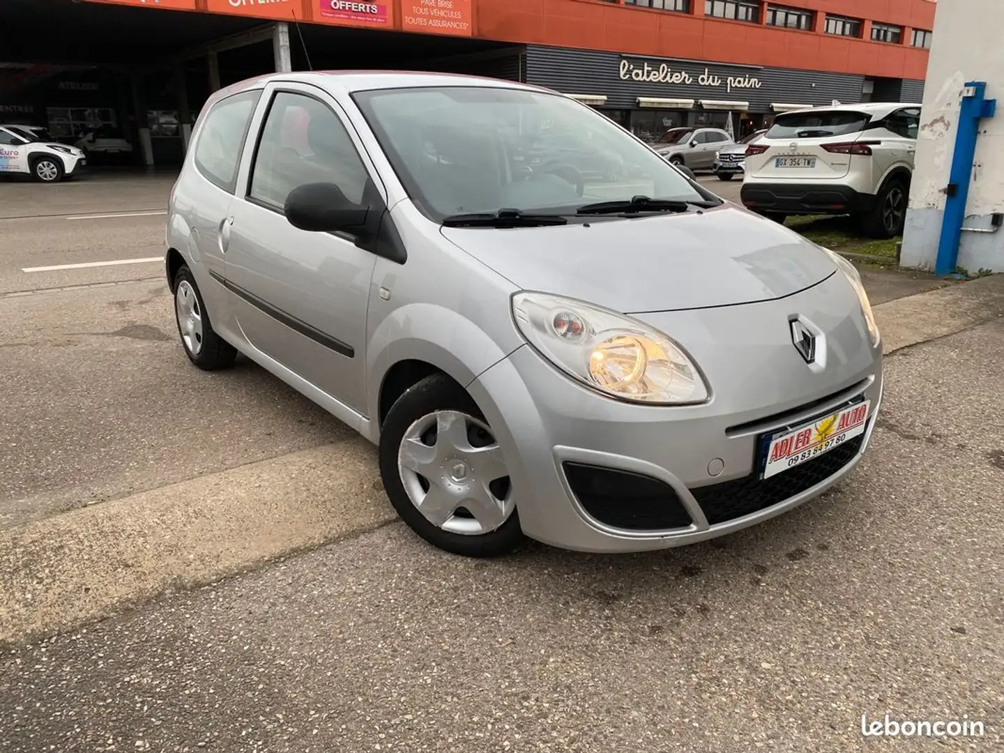 Renault Twingo II 1.2i 60 CH HELIOS Gris - 1