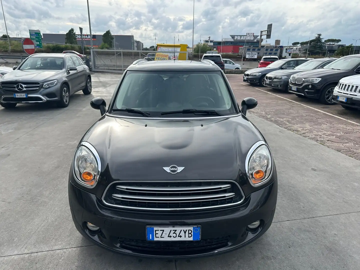 MINI Cooper D Countryman Mini 1.6 Cooper D Countryman Šedá - 2