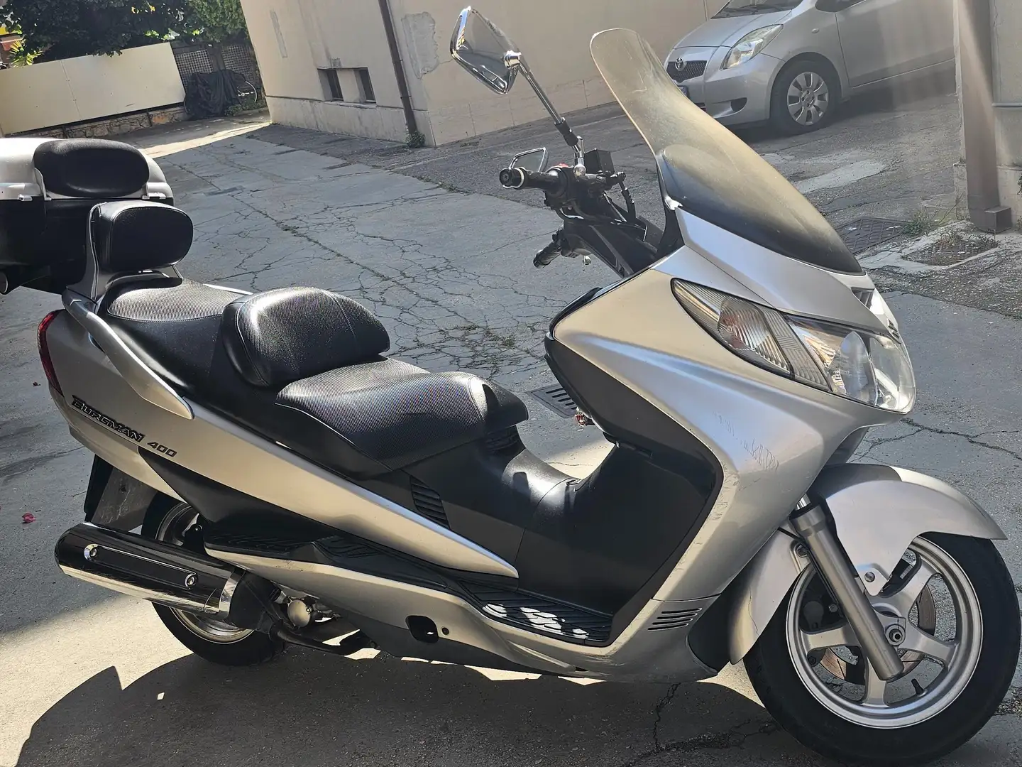 Suzuki Burgman 400 Argento - 1