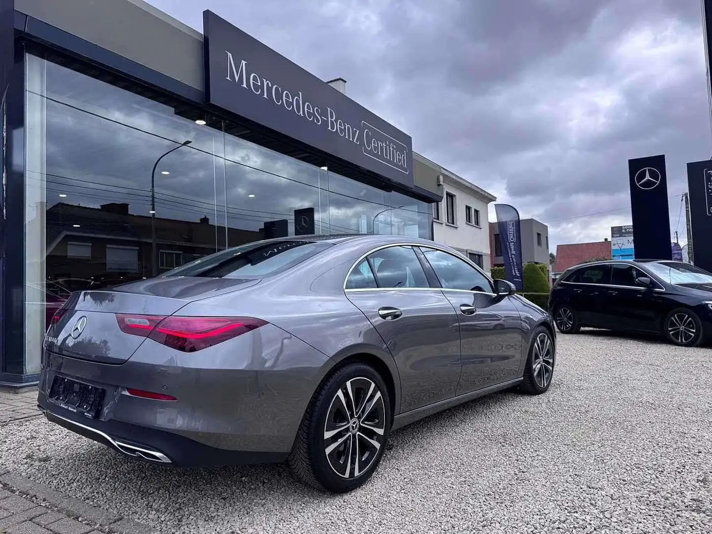 Mercedes-Benz CLA 180 d Luxury Line - Top Options Gris - 2