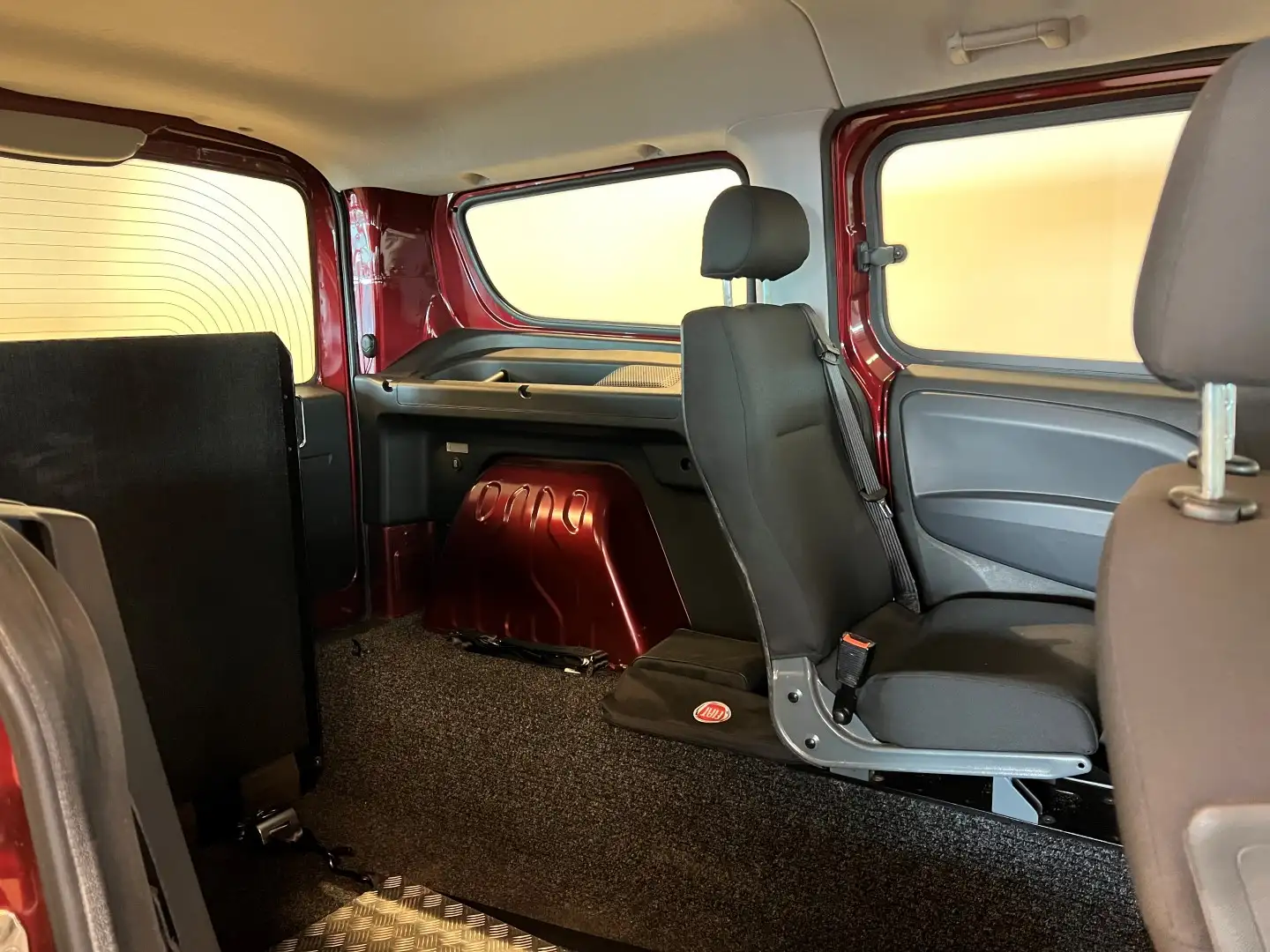 Fiat Doblo L2 Rolstoelauto Automaat XXL-Ombouw 160cm DIESEL Rood - 2