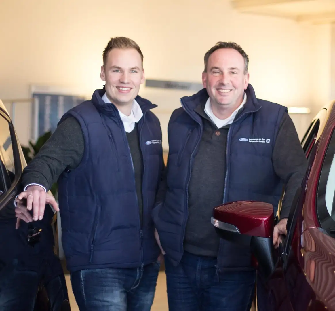 Ford Fiesta 1.5 TDCi 85PS*PDC*WiPa*Android*Apple* Rouge - 1