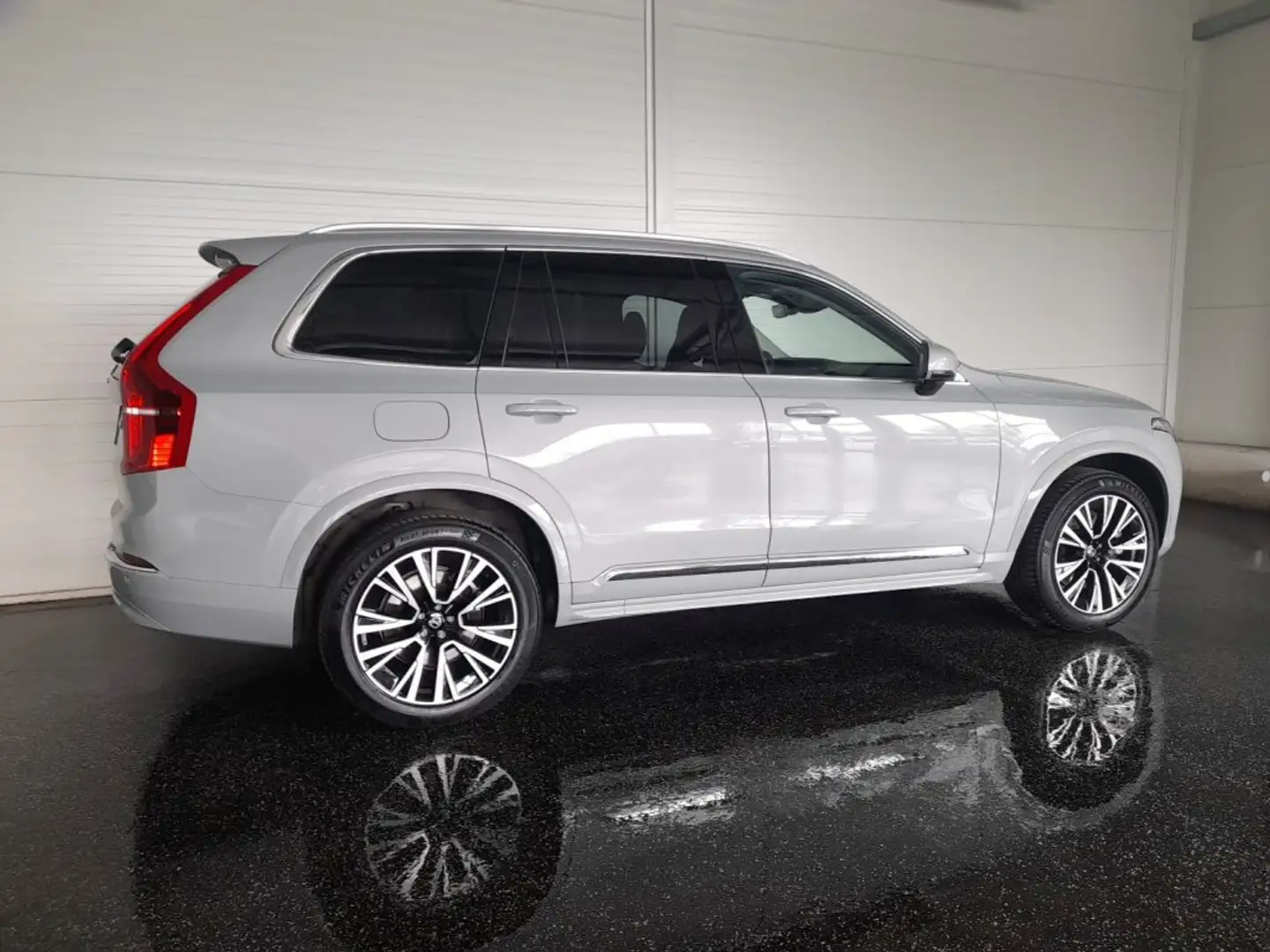 Volvo XC90 T8 PLUS BRIGHT PHEV 4x4 AUT. *7 SITZE / 20 ZOLL / VOLL LED & FLA / HEAD-UP / NAVI / ACC / KAMERA / E-LEDER & MEMORY / HK- Grau - 2