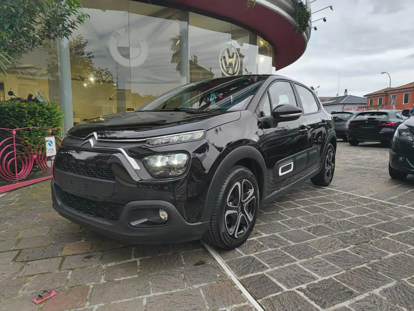 Citroen C3 PureTech 83 S&S Plus #TAN 5,95% Negro - 1