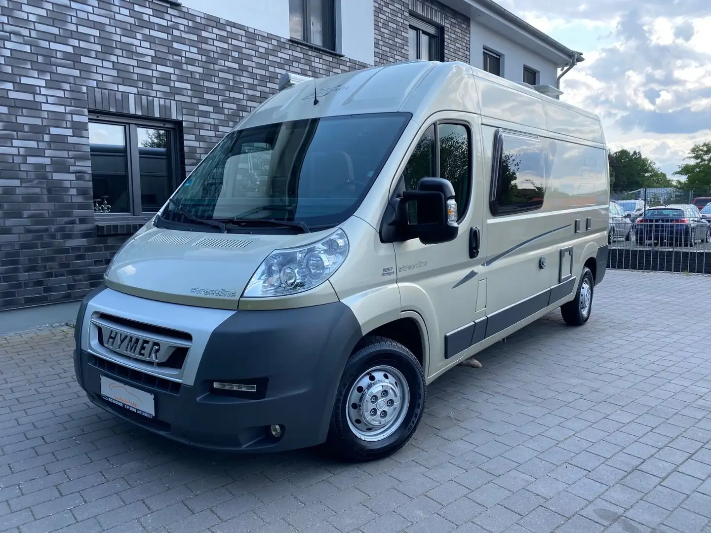 Hymer/Eriba Hymer Car 322 (Automatik/Solaranlage) Gold - 1